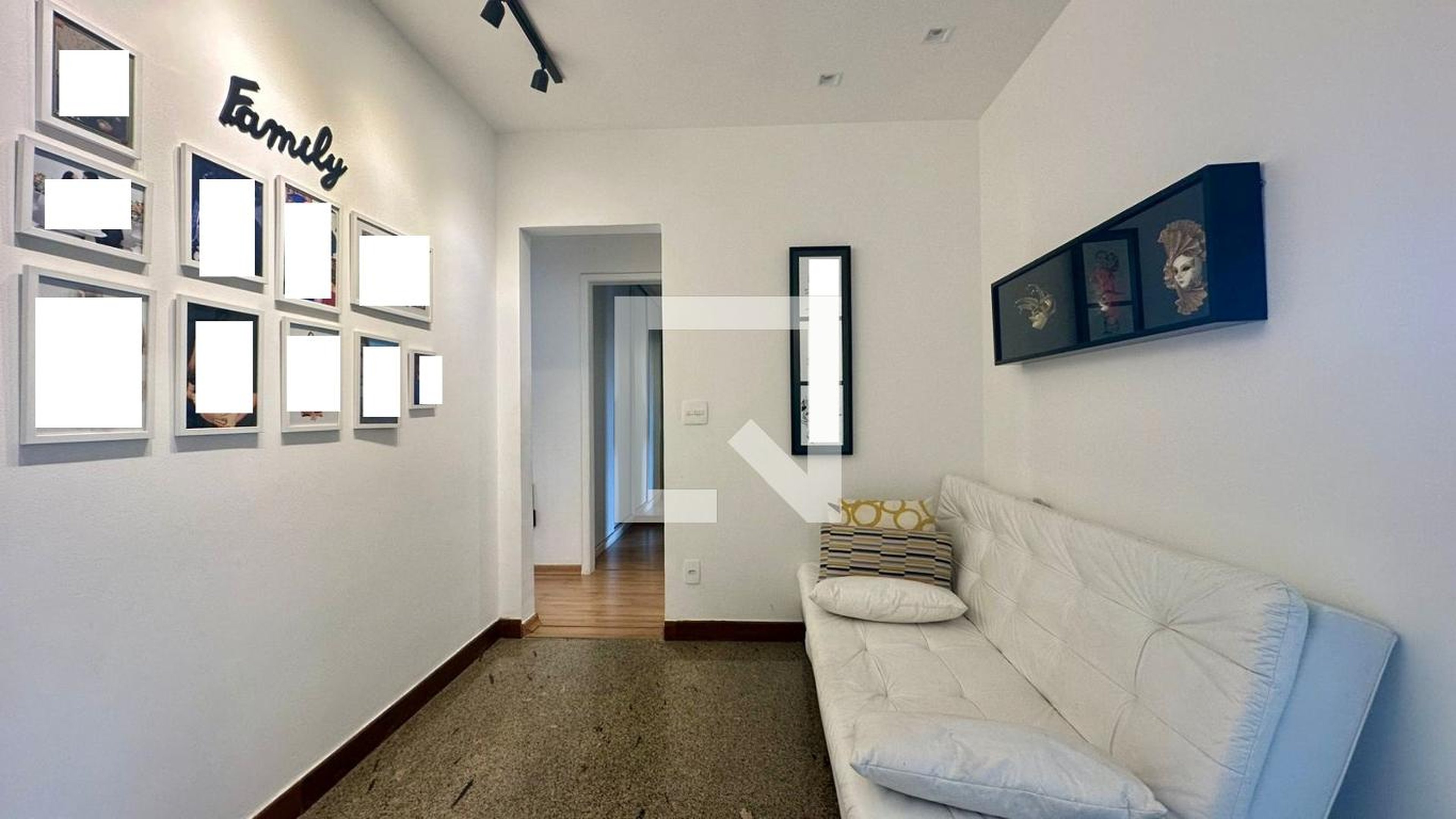 Hall Condomínio em Rua Marechal Bitencourt, 910