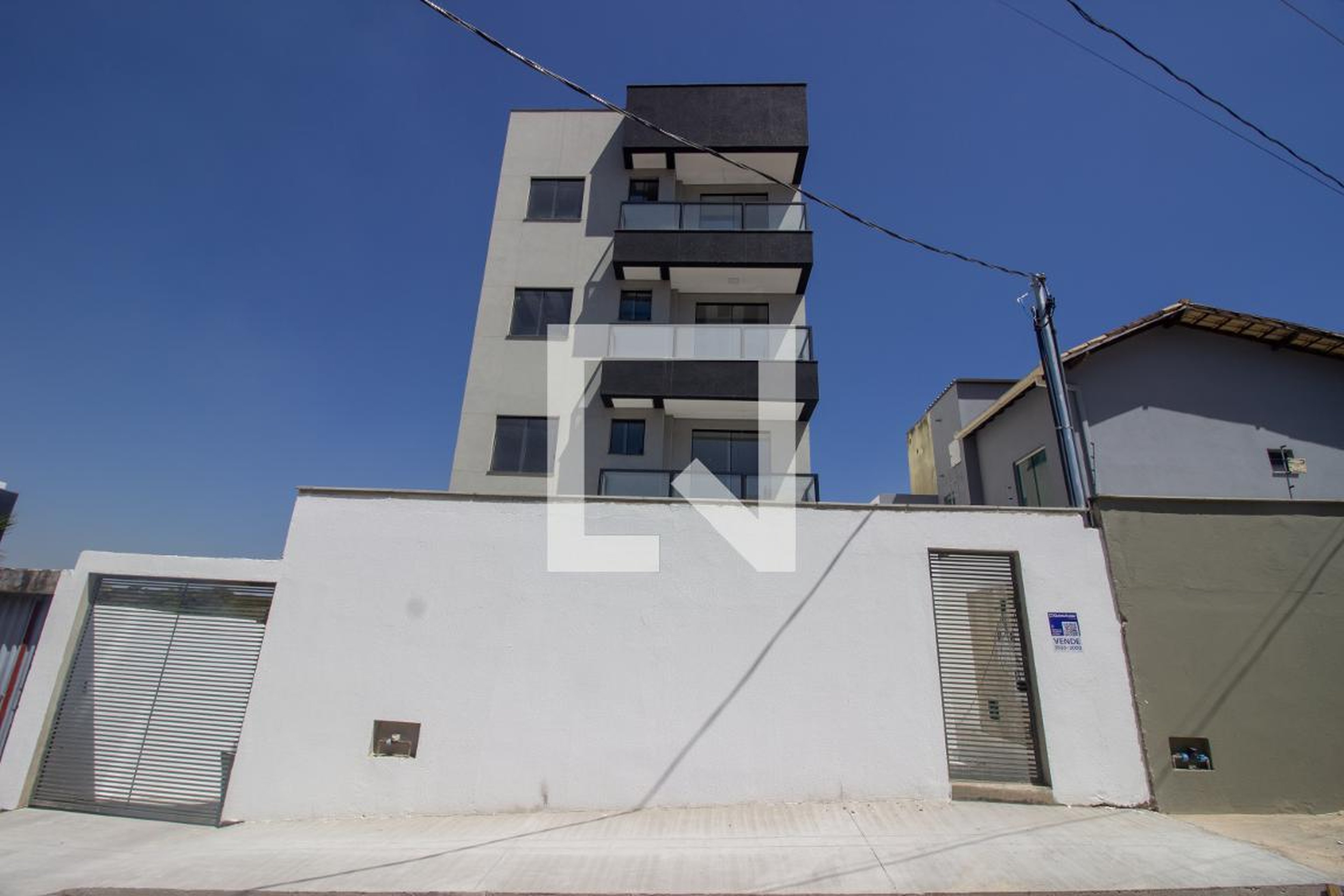 Fachada Condomínio em Rua Capitão Britaldo Soares Ferreira Diniz, 203