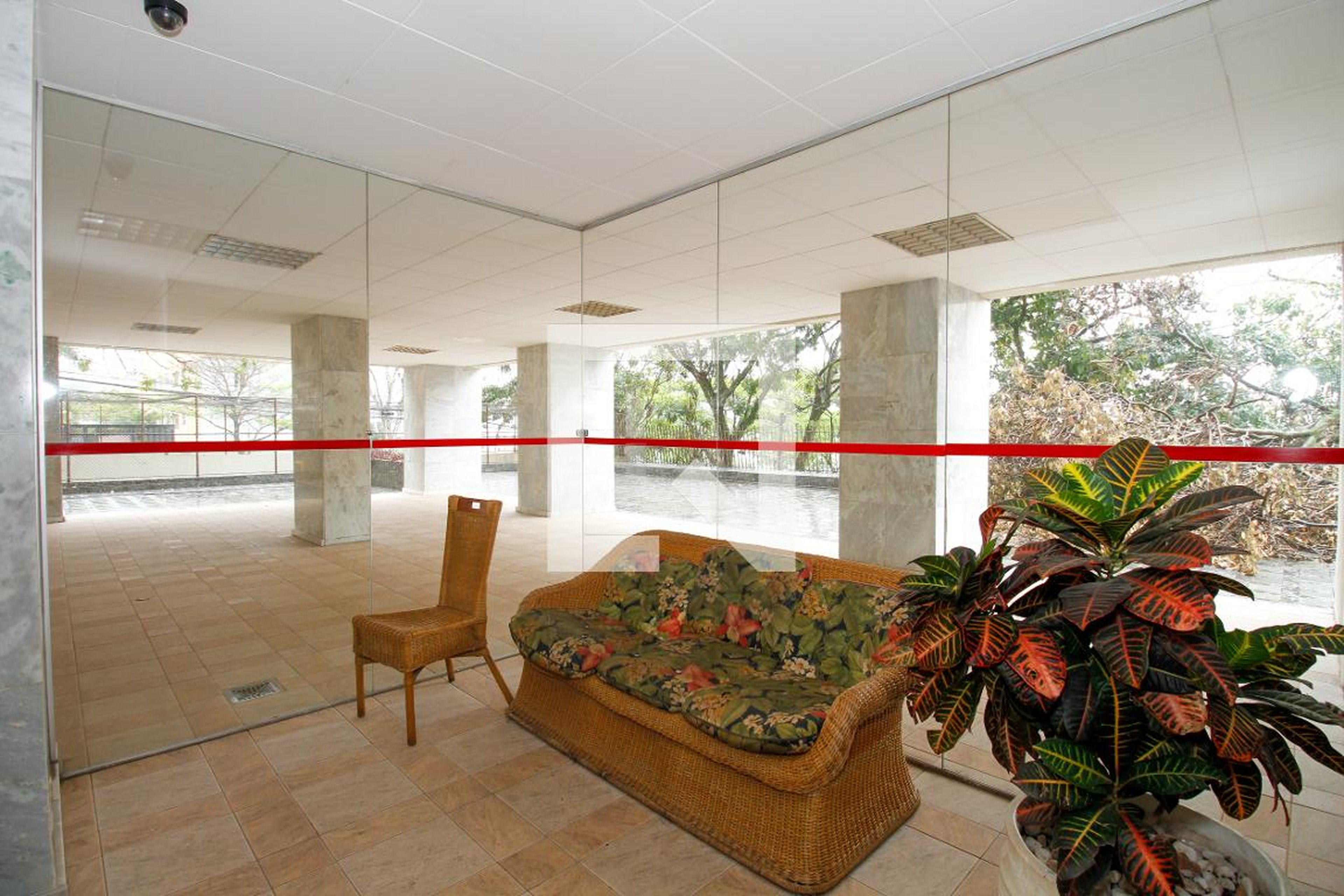 Hall Social - null