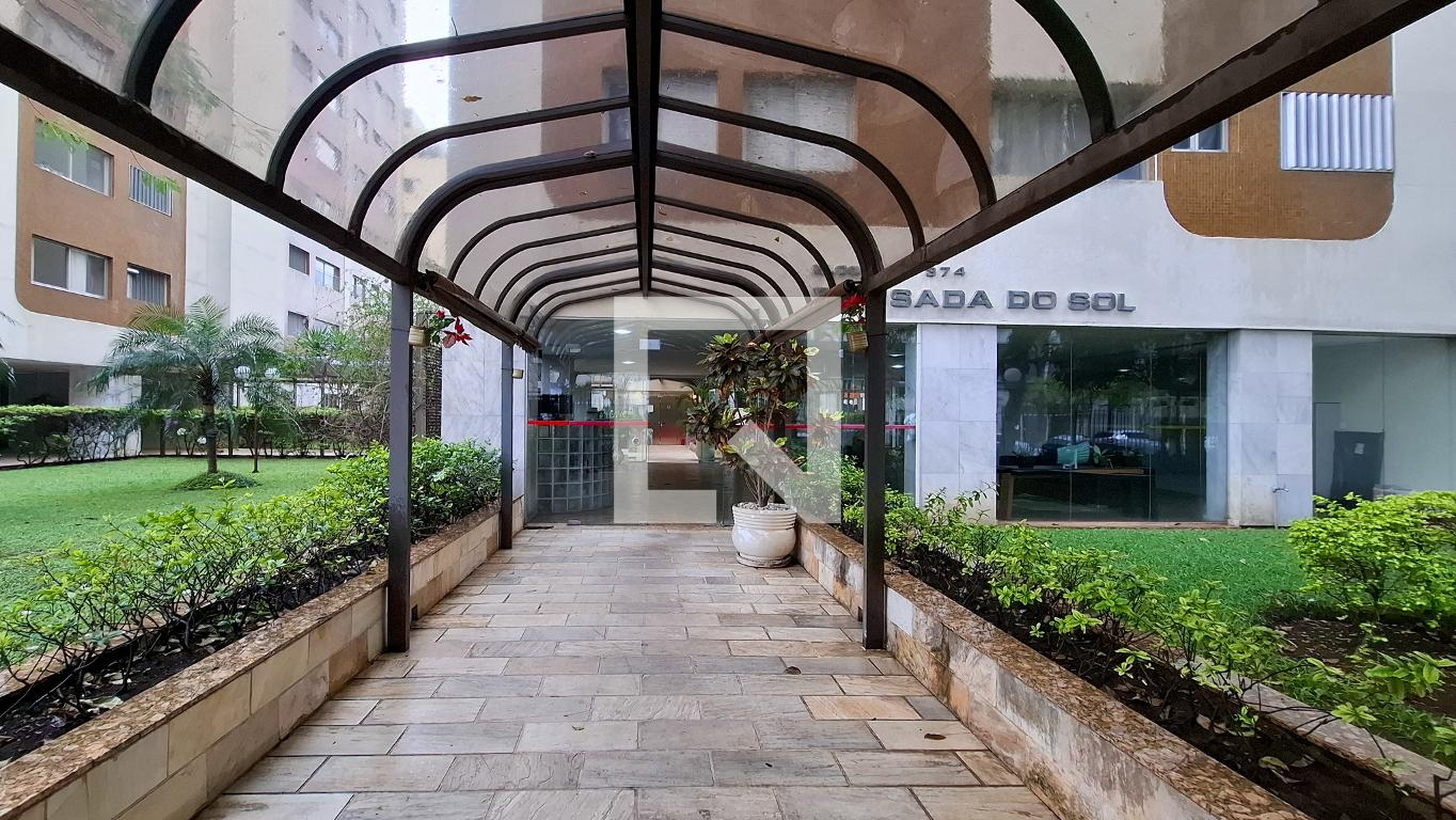 Entrada do Prédio - null