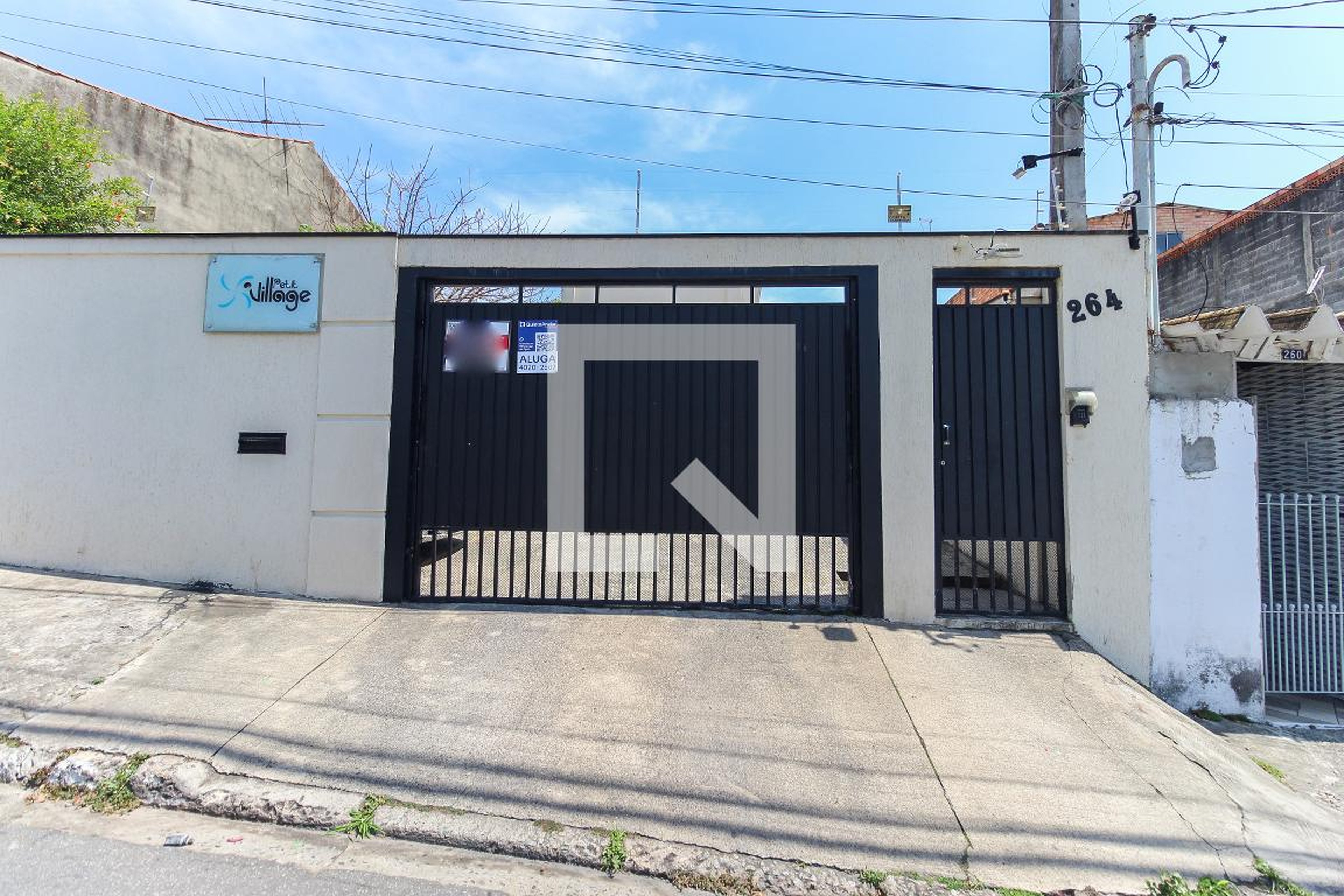 Fachada Condomínio em Rua Casimiro Misskiniz, 264