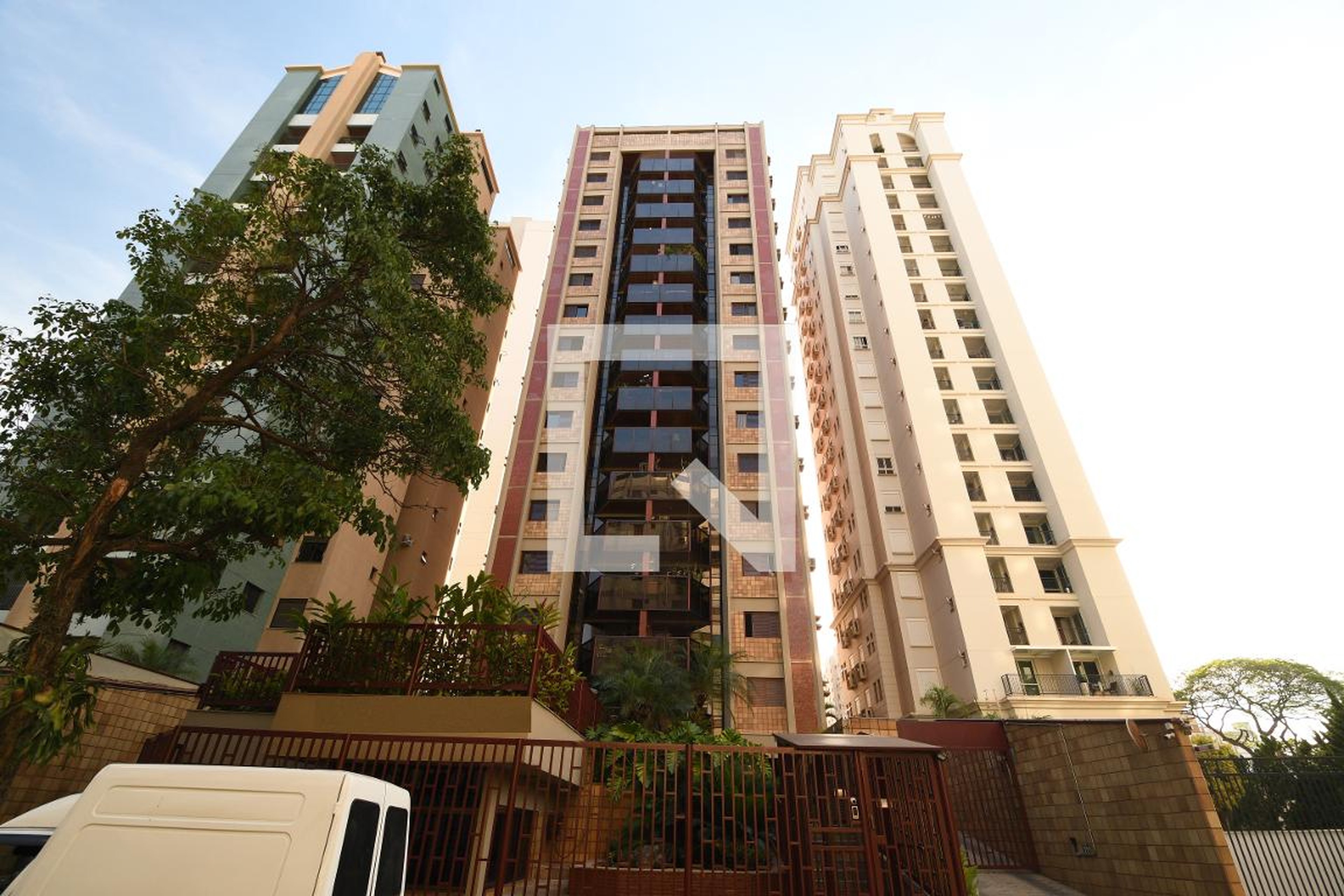 Fachada do Prédio Condomínio Saint Paul