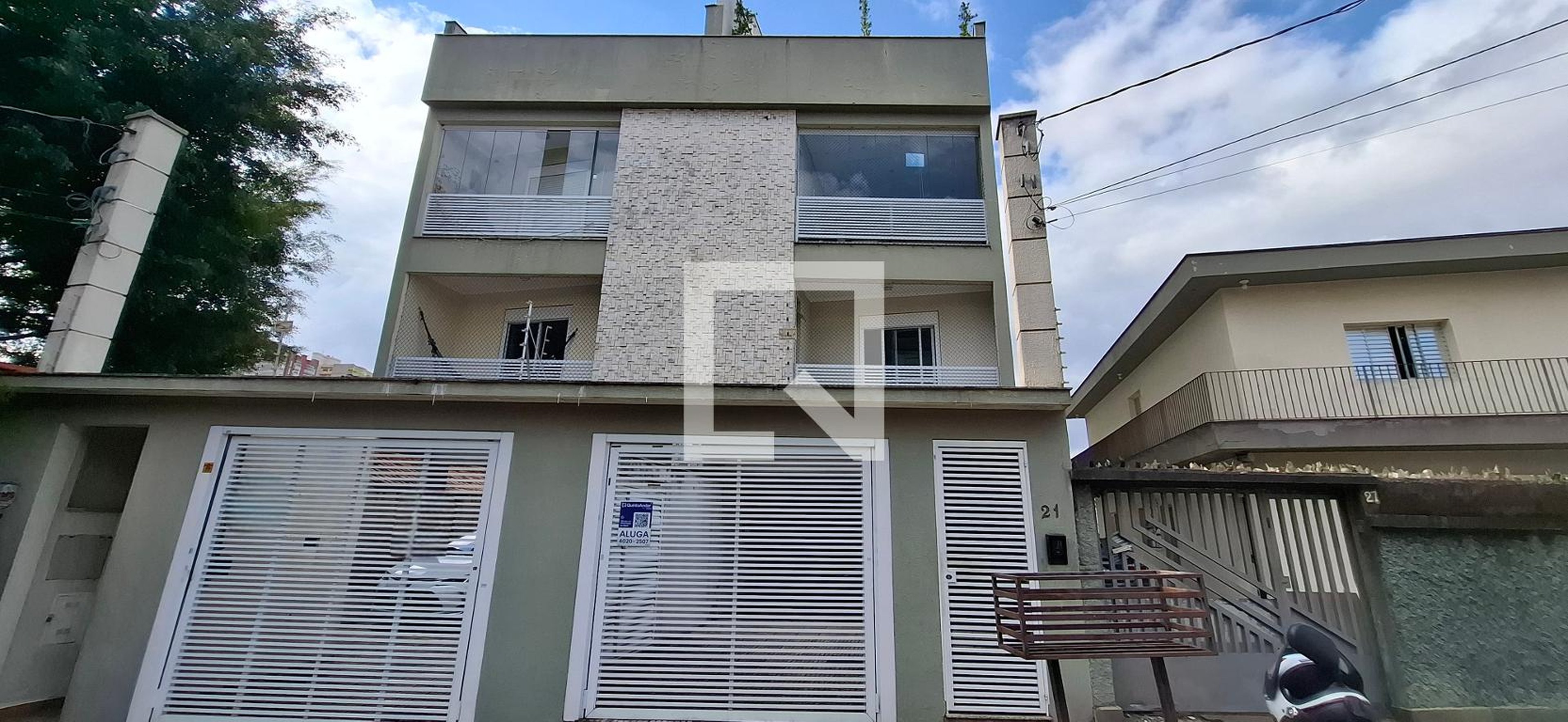 Fachada Condomínio em Rua Aracajú, 21