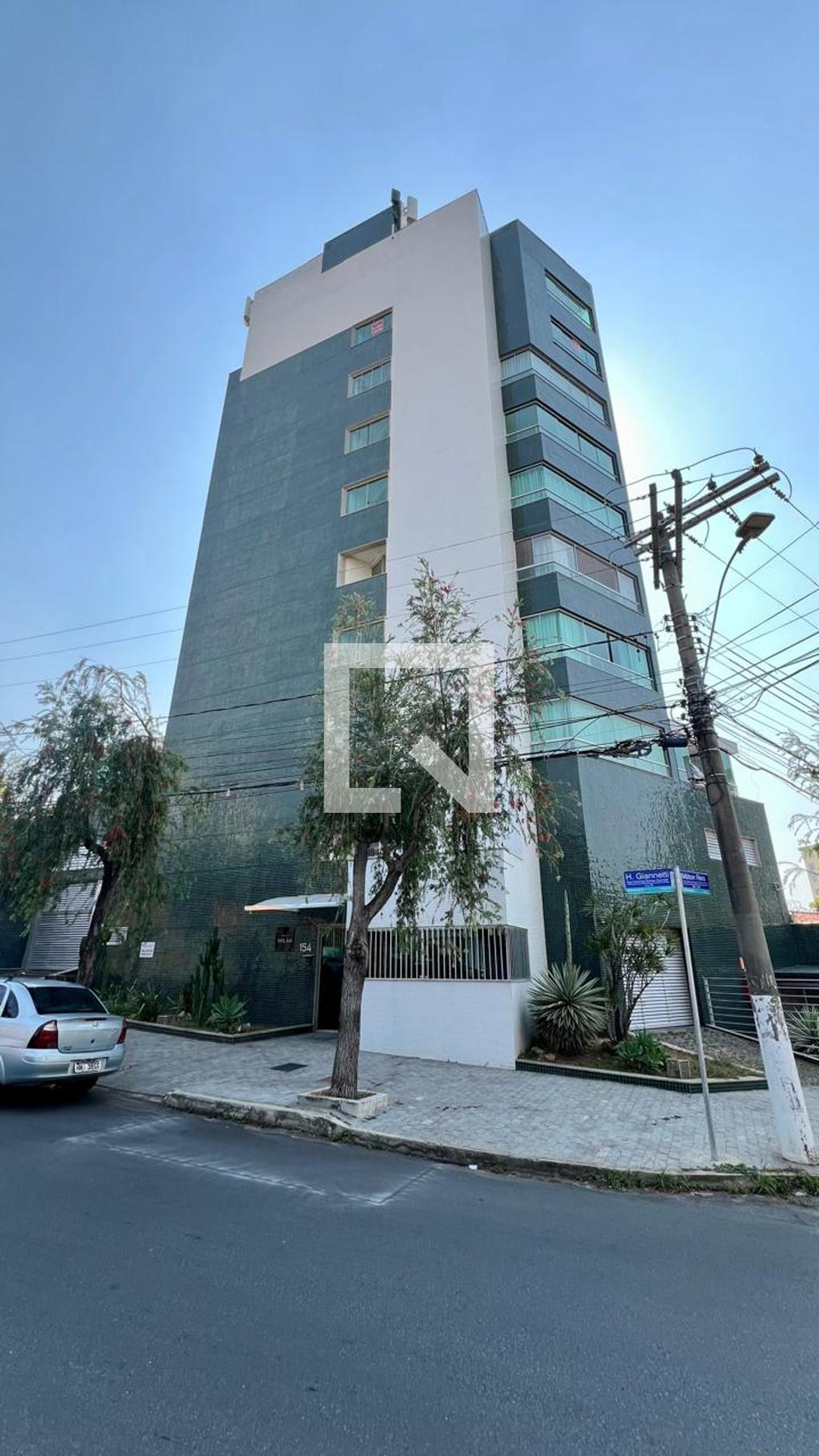 Fachada Condomínio em Rua Honorina Esteves Giannetti, 154