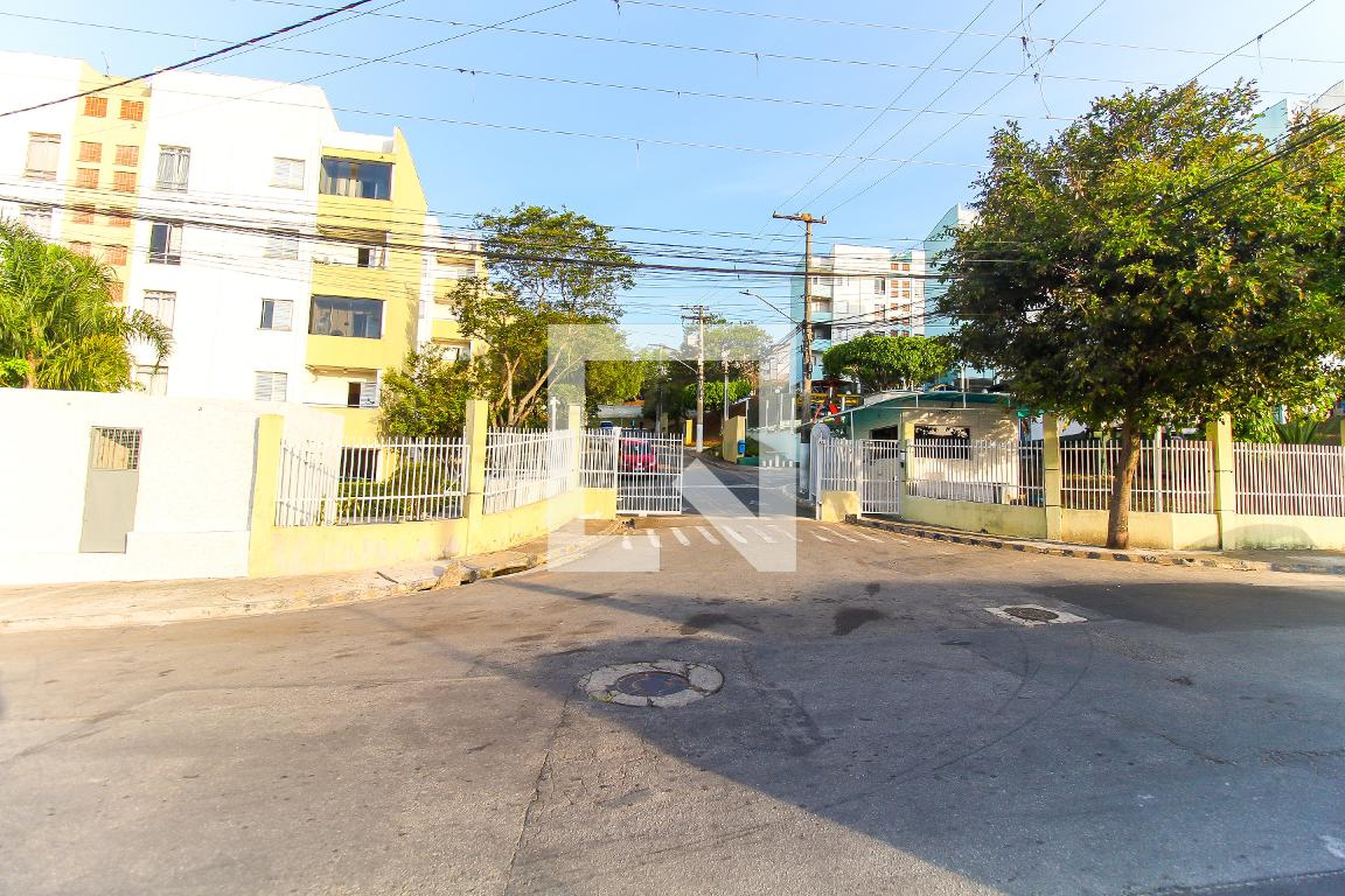 Fachada Condomínio em Rua José Alves Coelho, 217