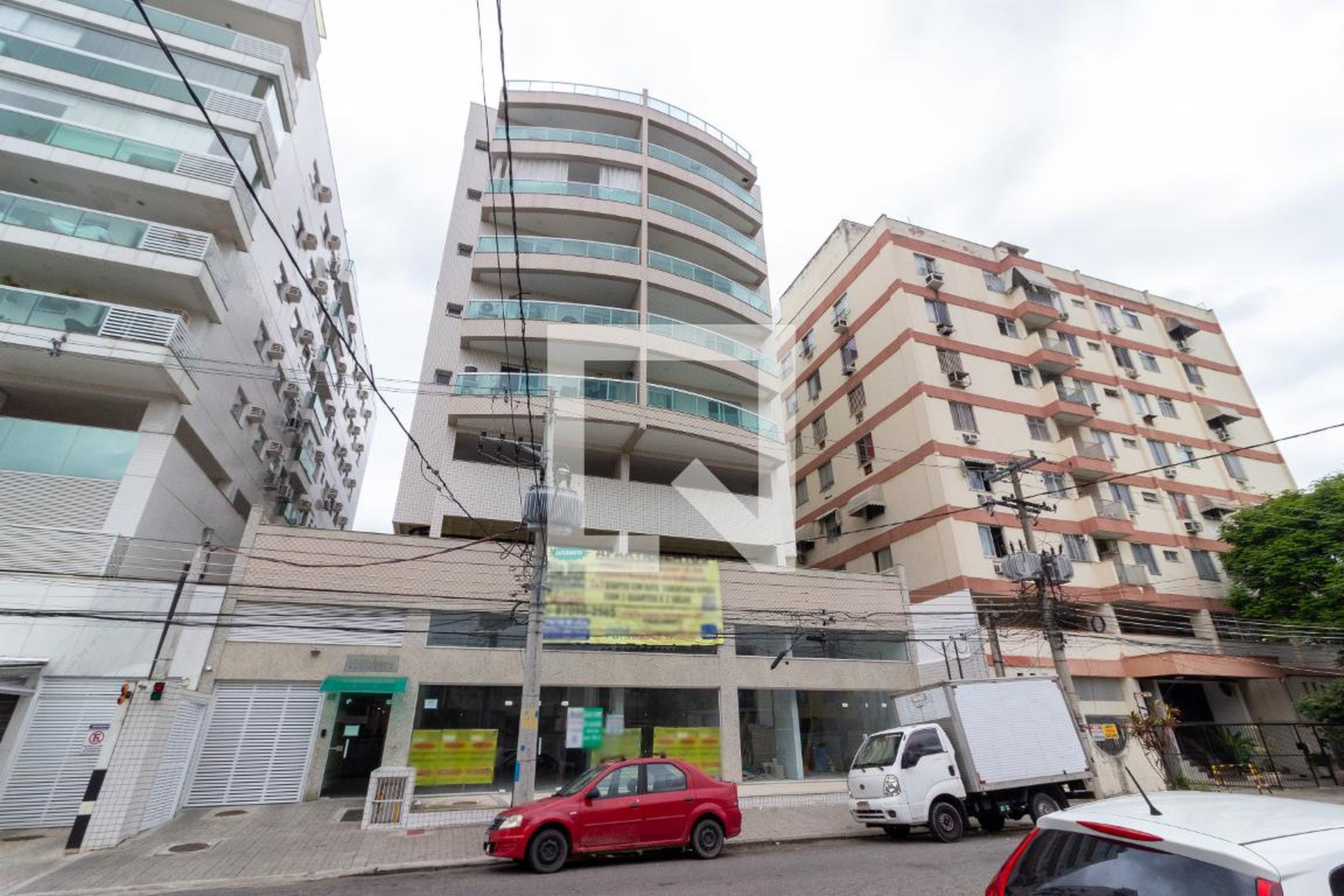 Fachada do Prédio Condomínio Mont Royal Residence