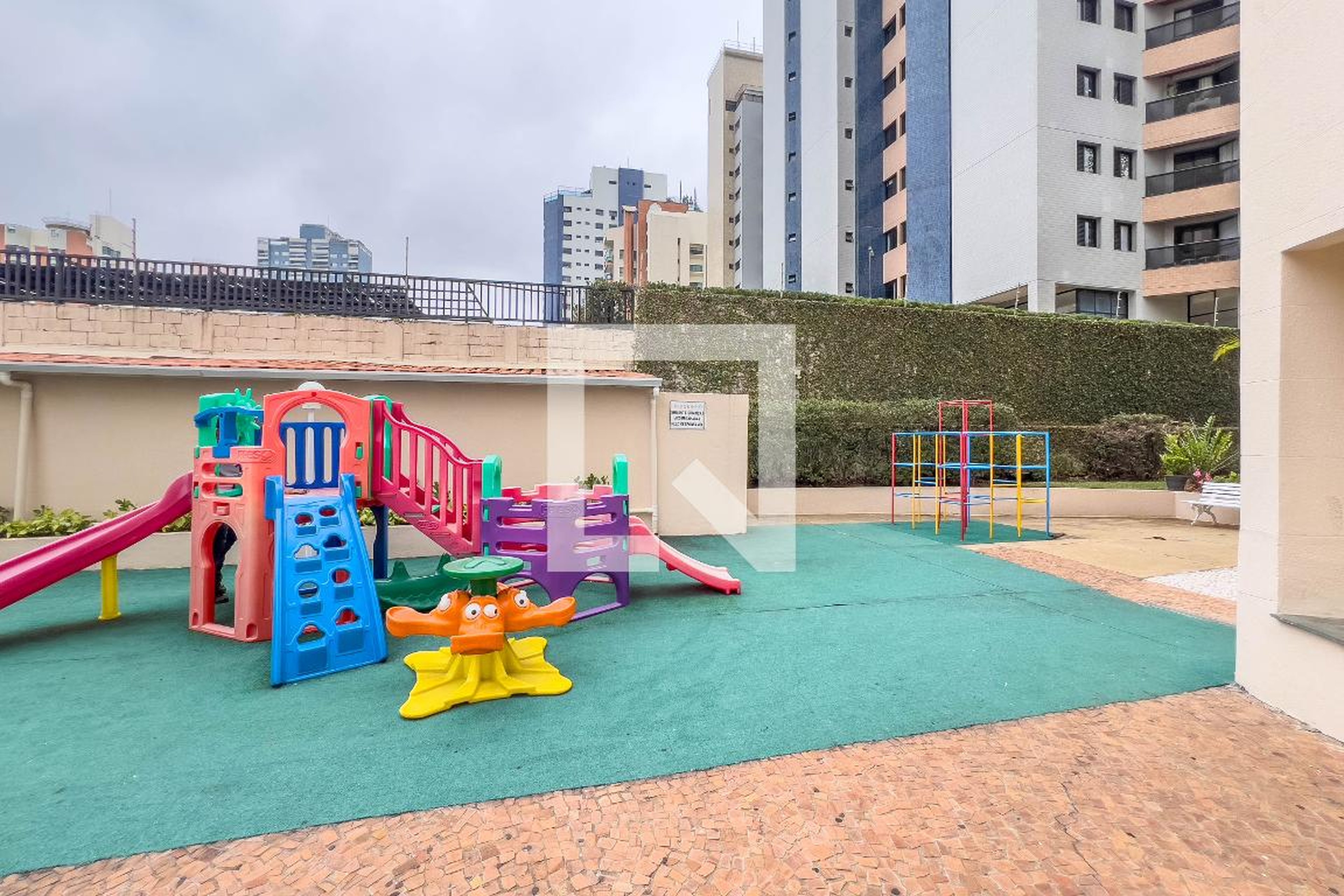 Playground - Ilha de Córsega