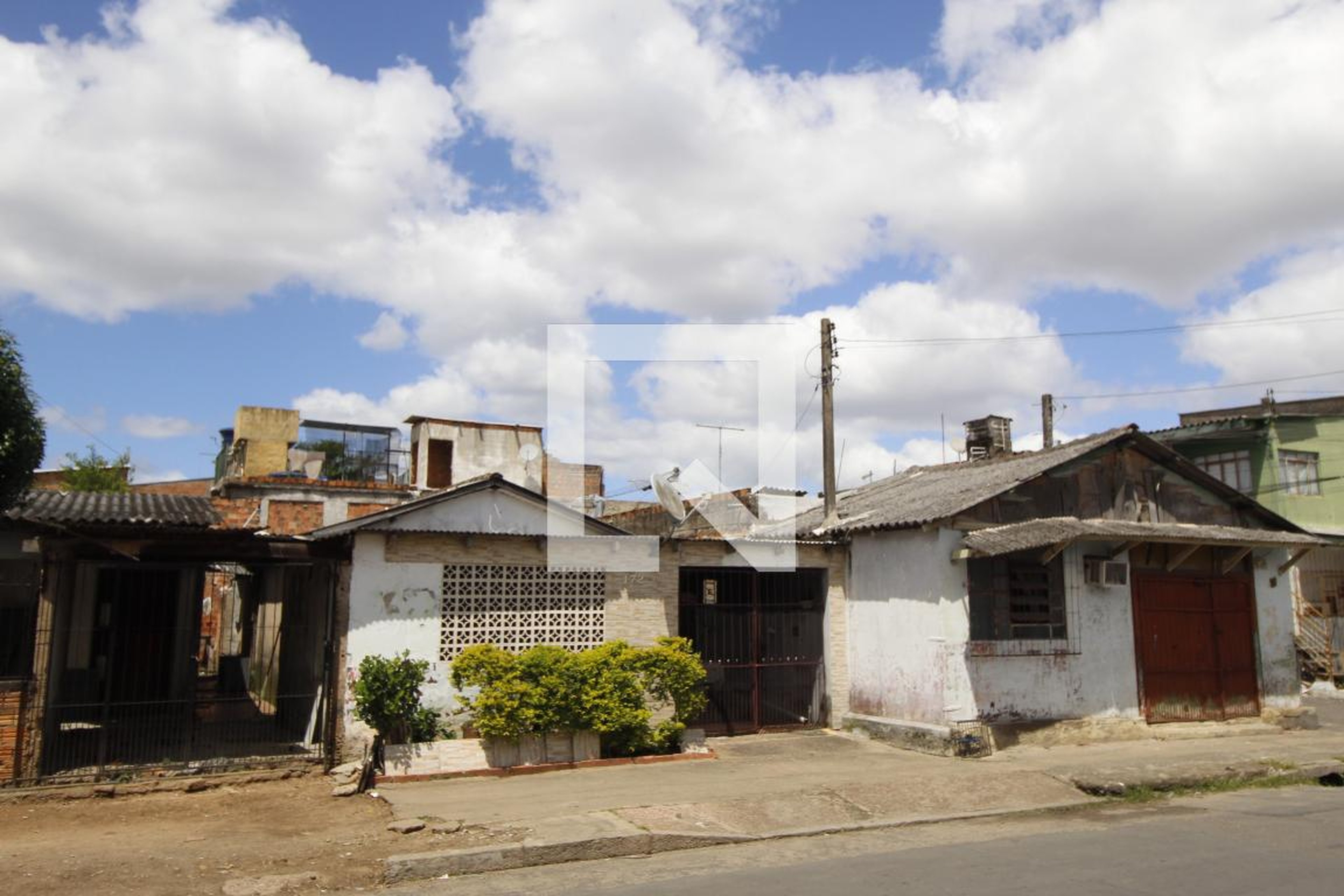 Fachada Condomínio em Rua da Infância, 172