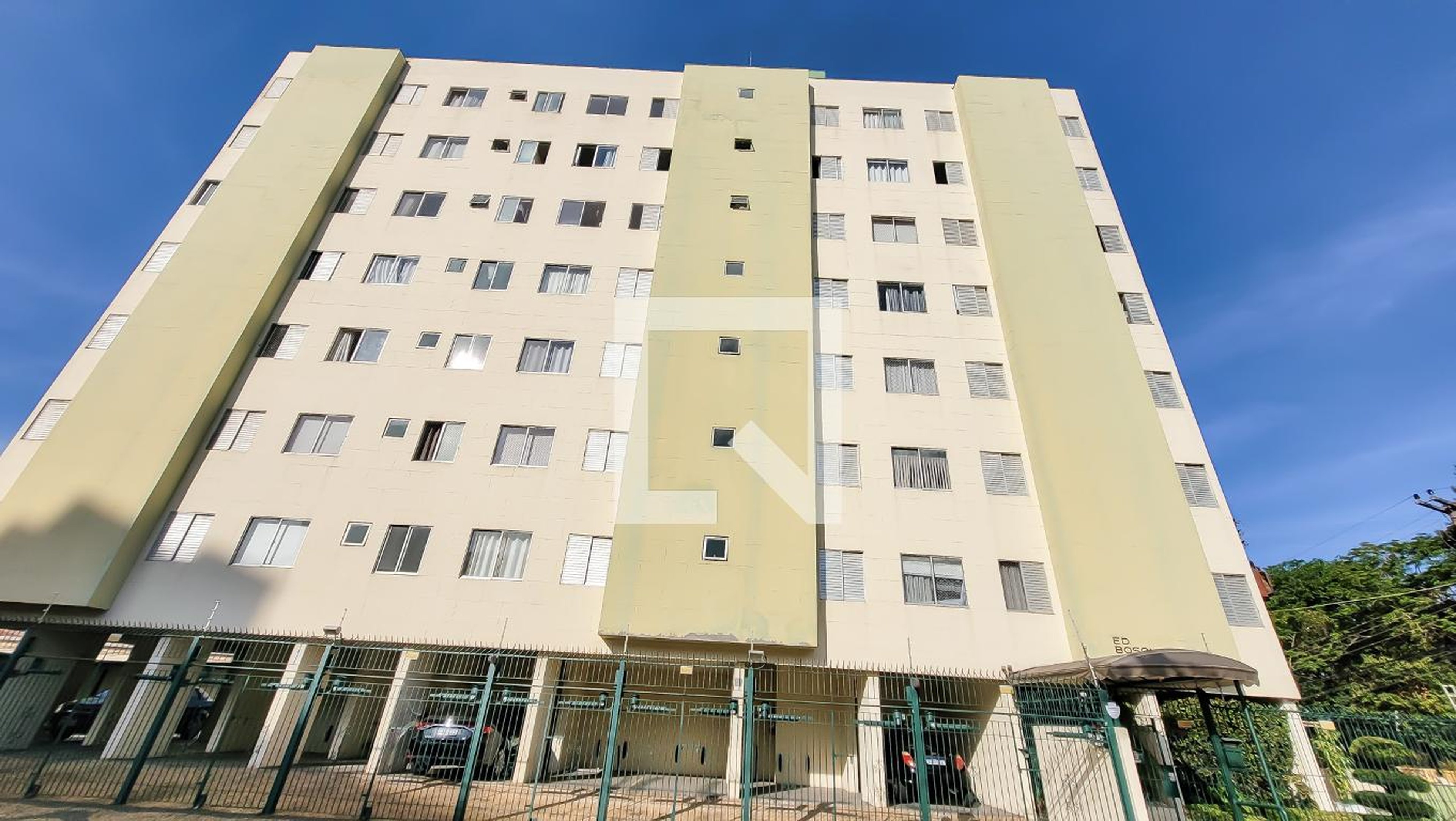 Fachada Condomínio em Rua Bauru, 111