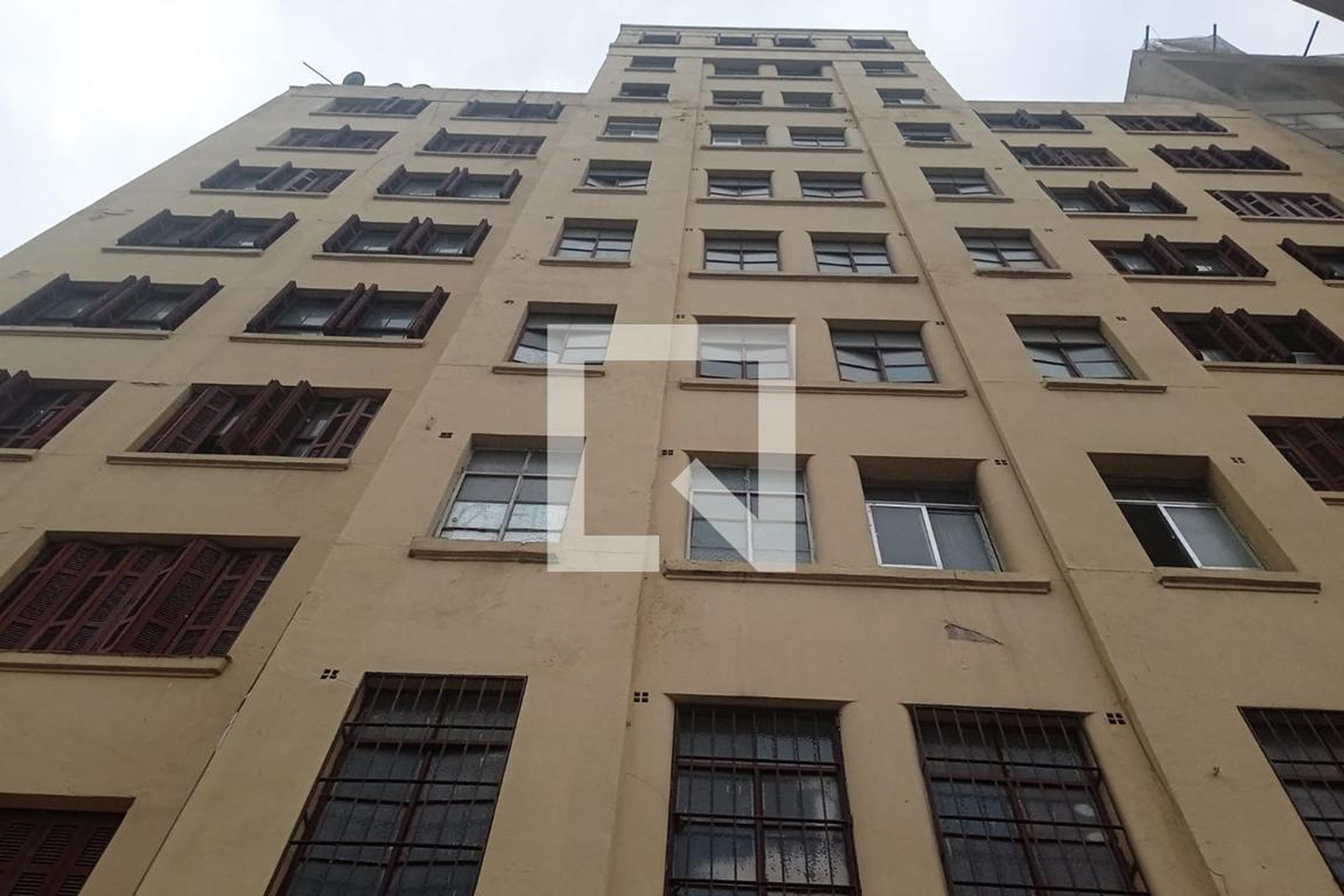 Fachada Condomínio em Rua General Carneiro, 231