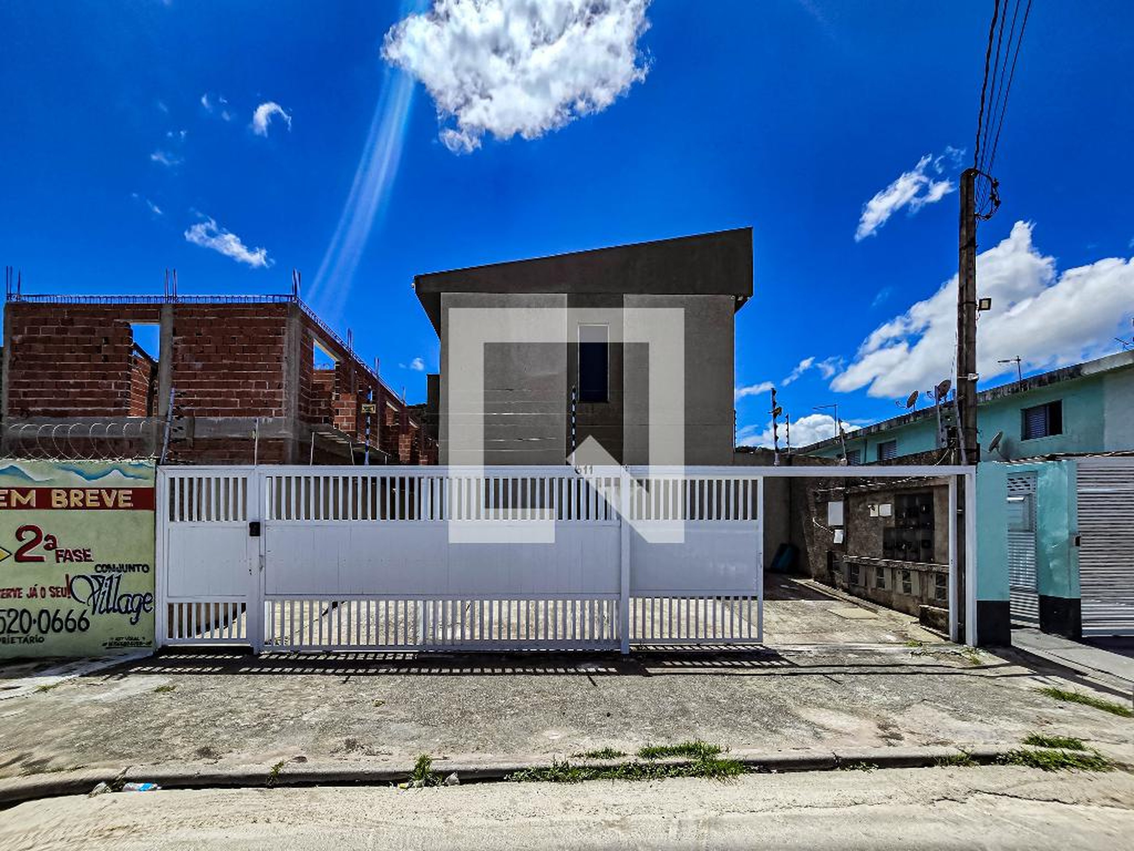 Fachada Condomínio em Rua Imperatriz Leopoldina, 94