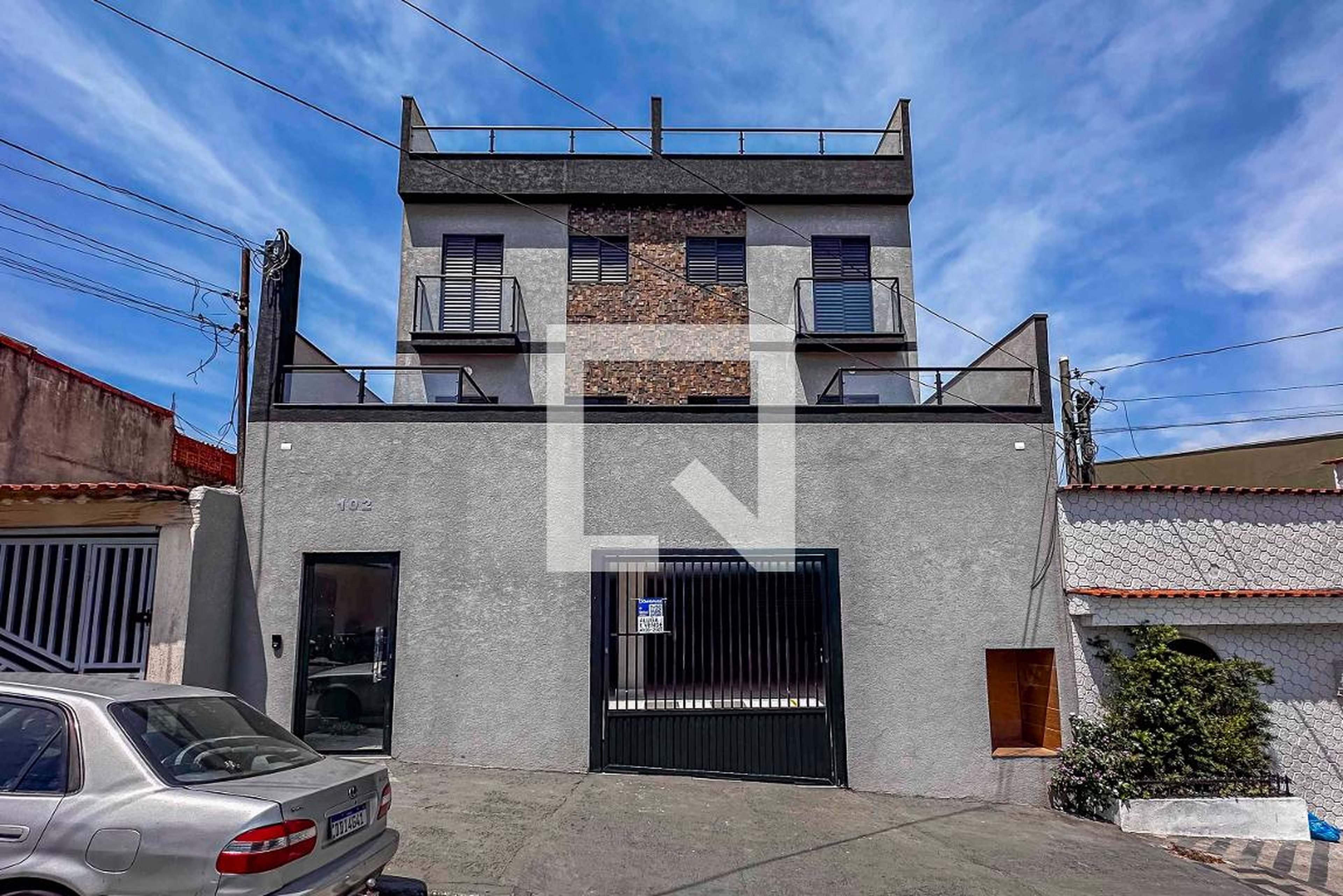 Fachada Condomínio em Rua Irlanda, 102