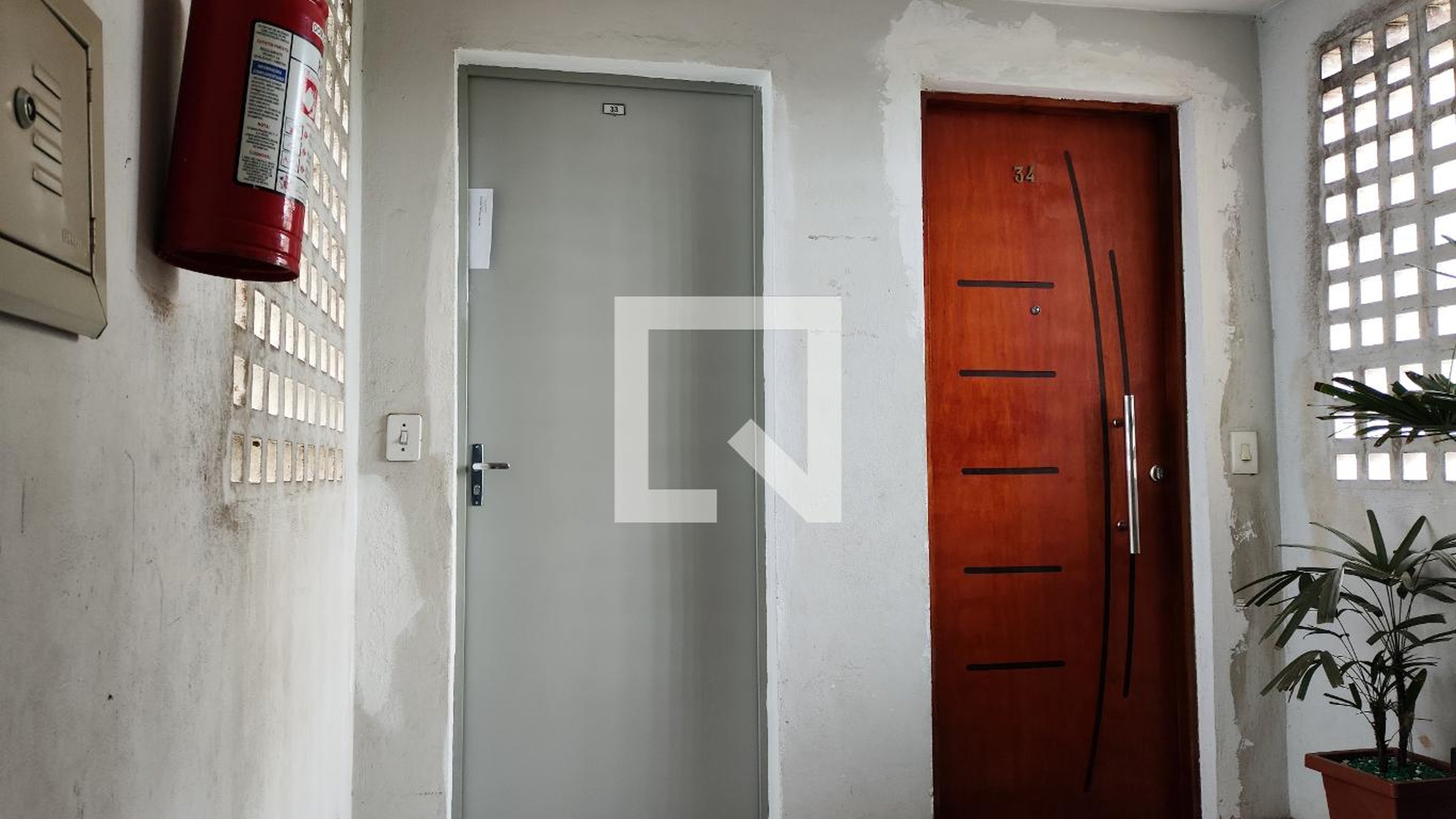 Hall de Entrada Condomínio em Estrada Dom João Nery, 4537