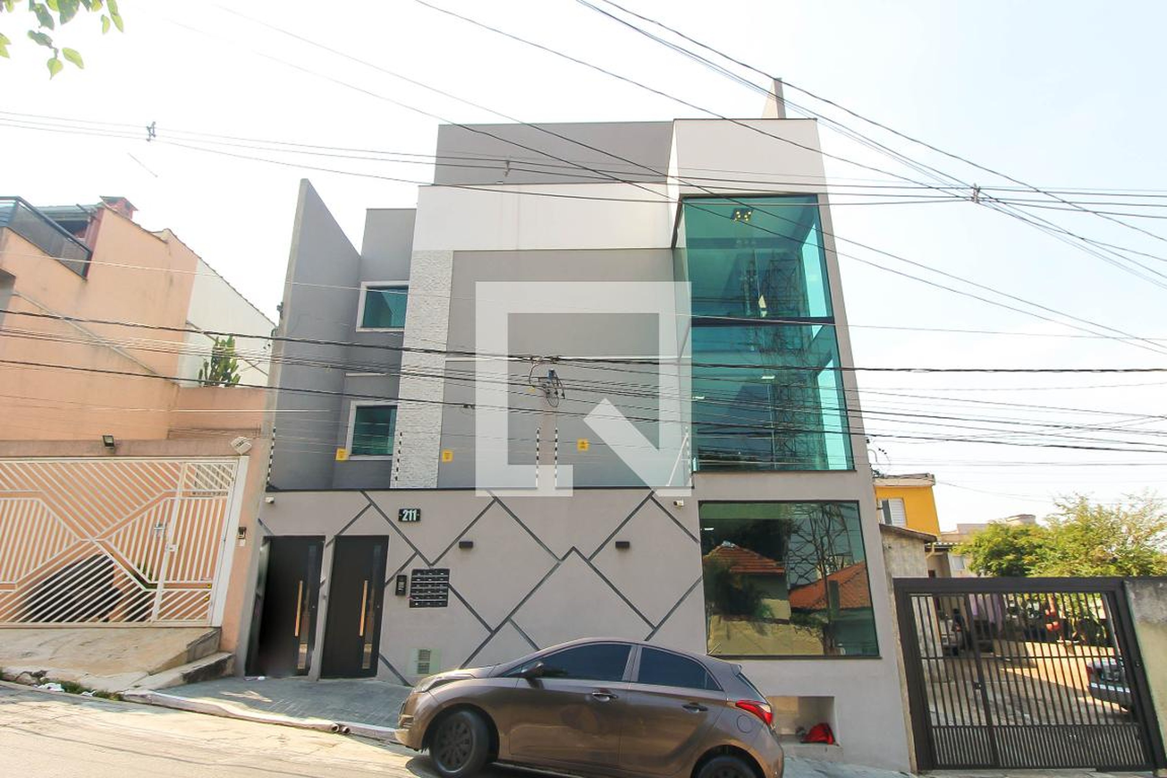 Fachada Condomínio em Rua José Loureiro das Neves, 211