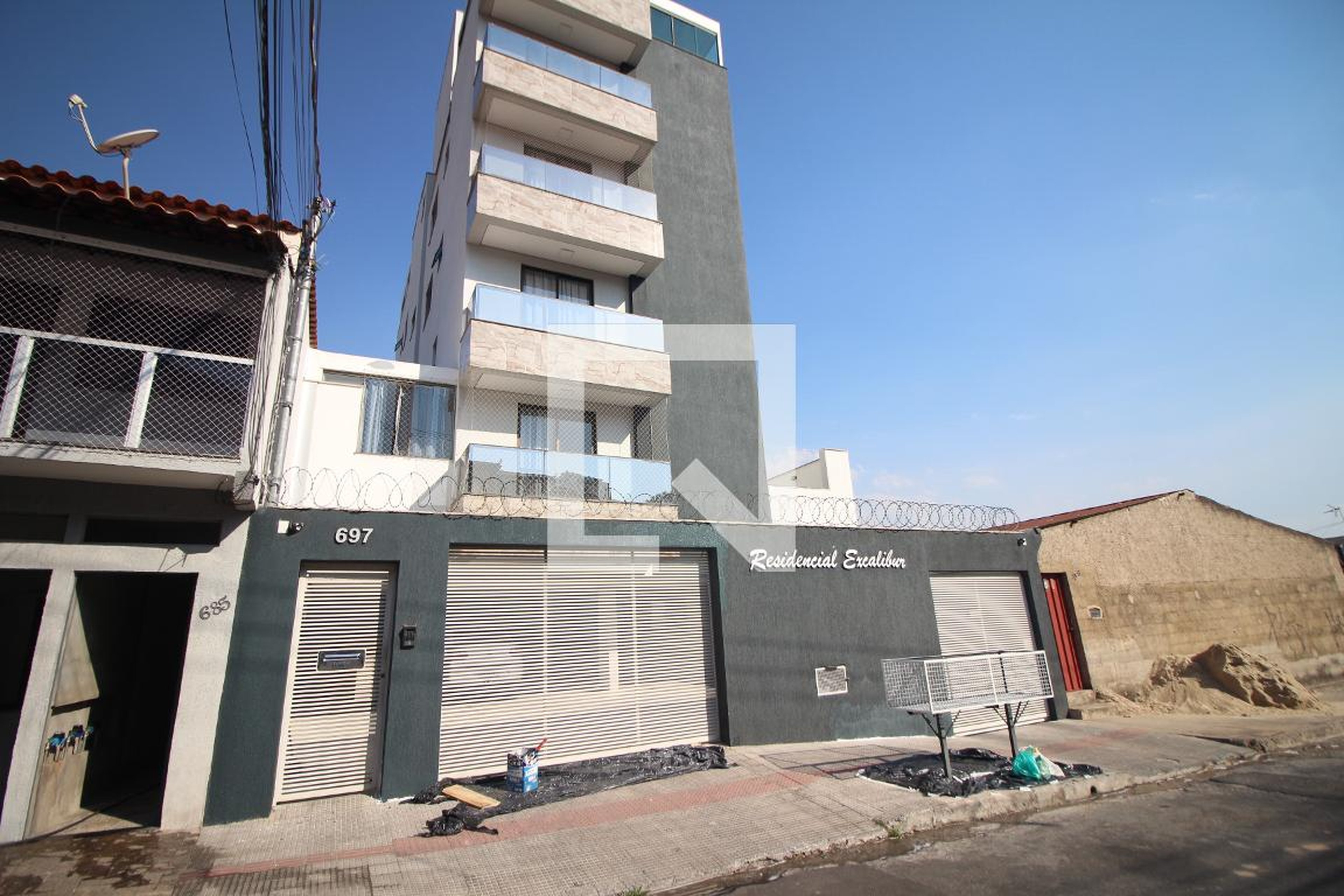 Fachada Residencial Excalibur