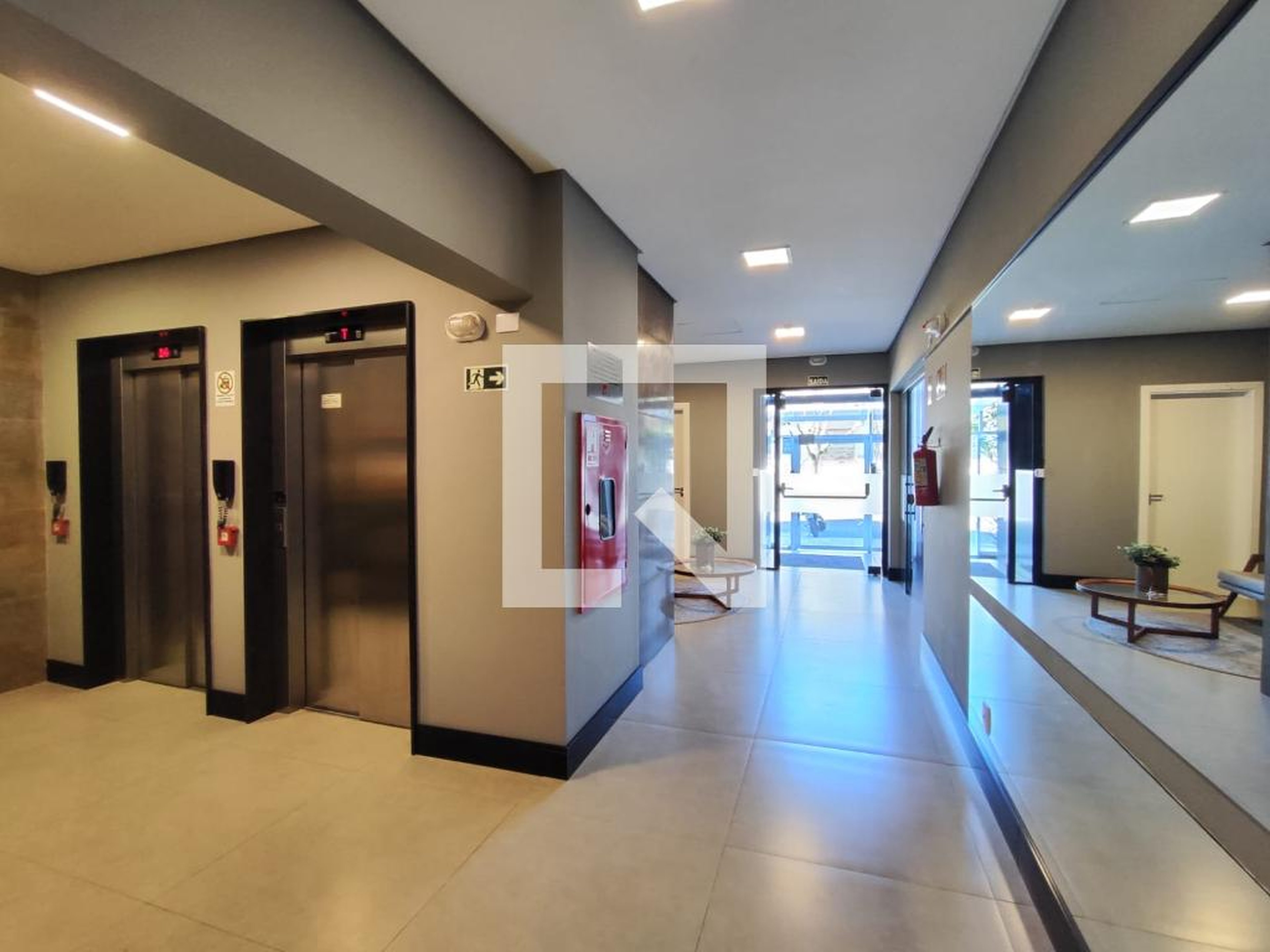 Elevador - One Concept Residence