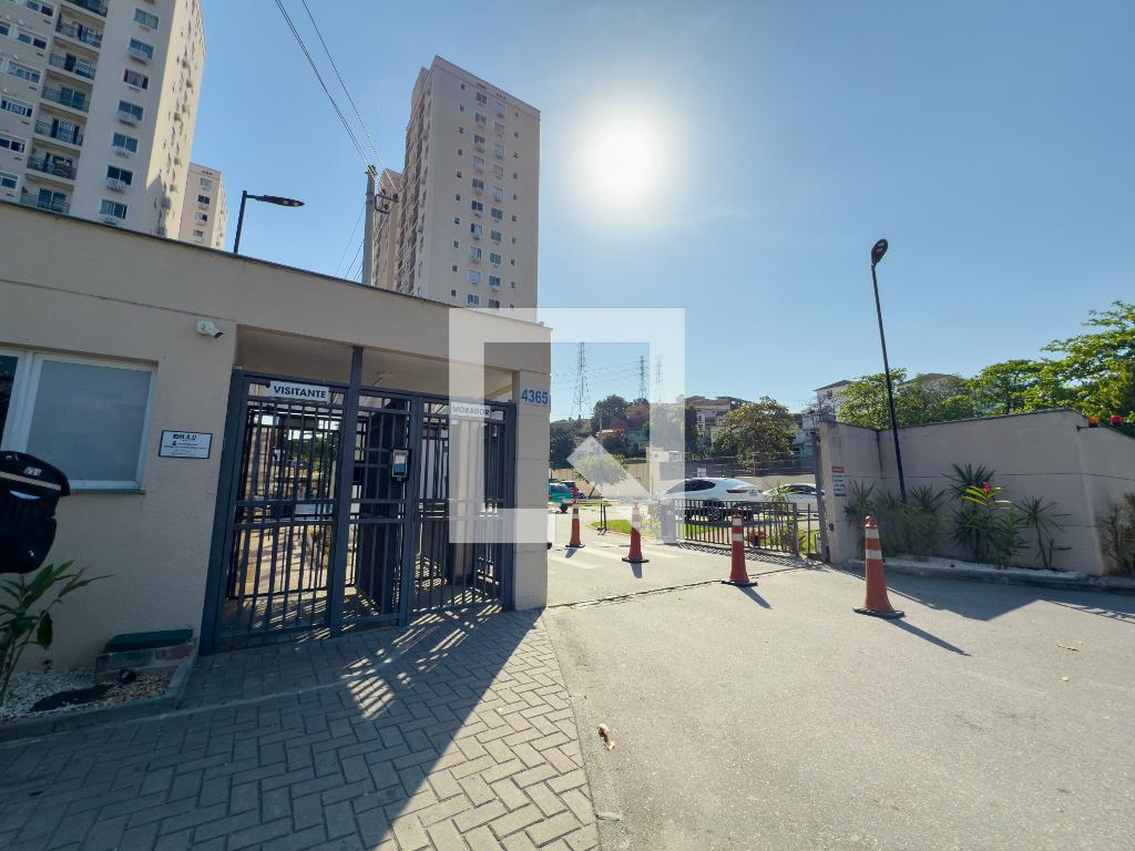 Fachada Condomínio em Avenida Meriti, 4365