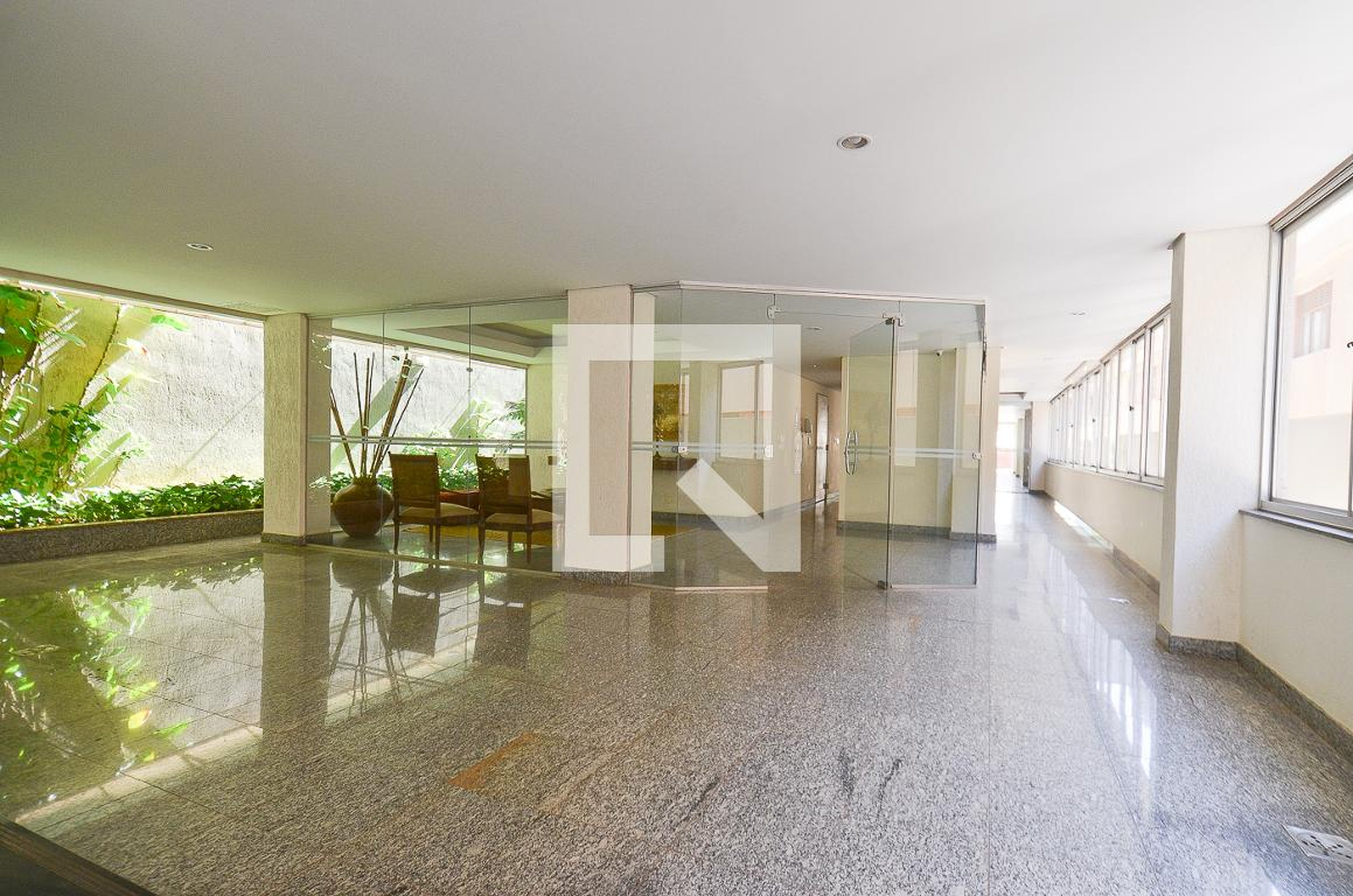 Entrada - Edifício Claudia