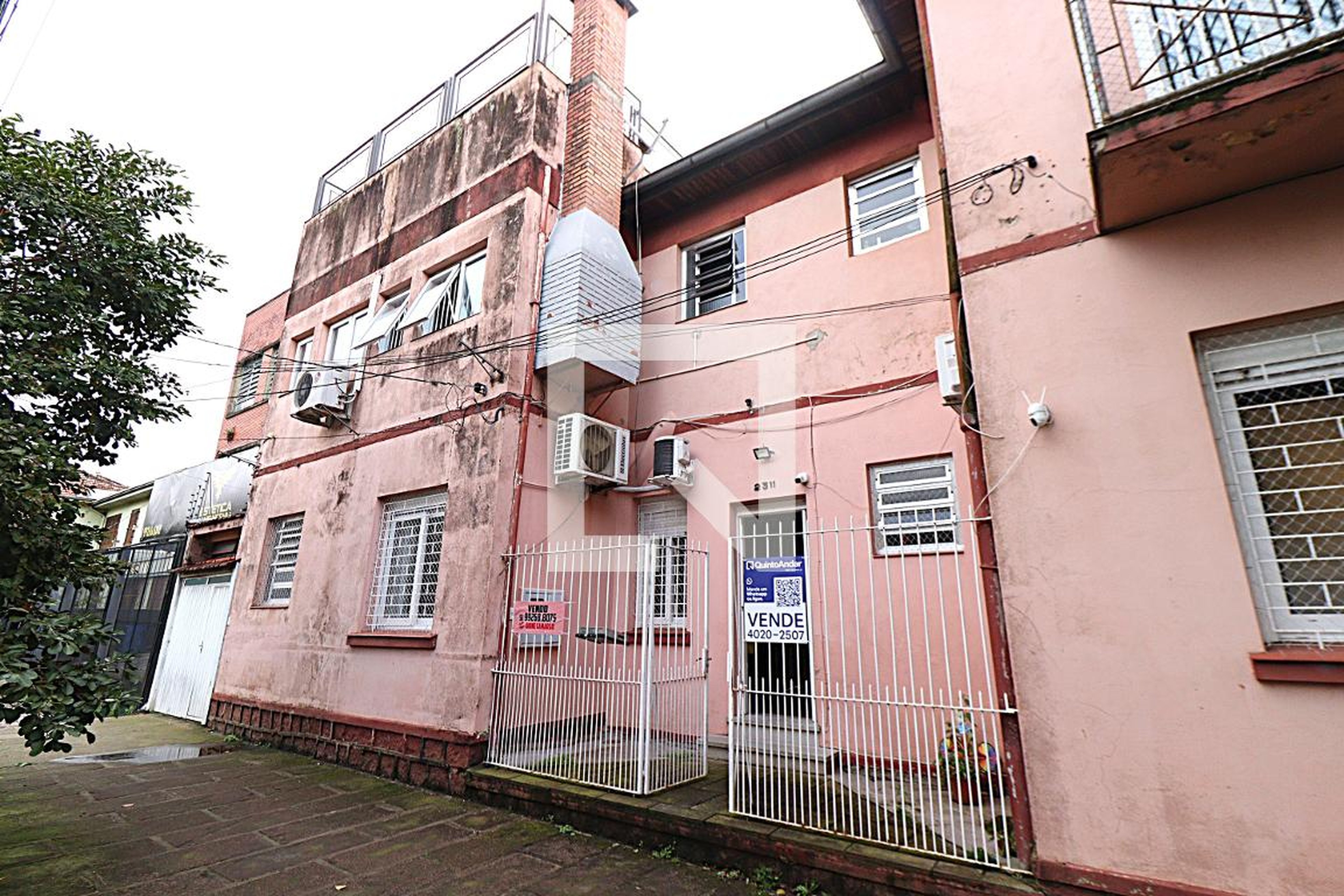 Fachada do Prédio Condomínio em Avenida Paraná, 2311