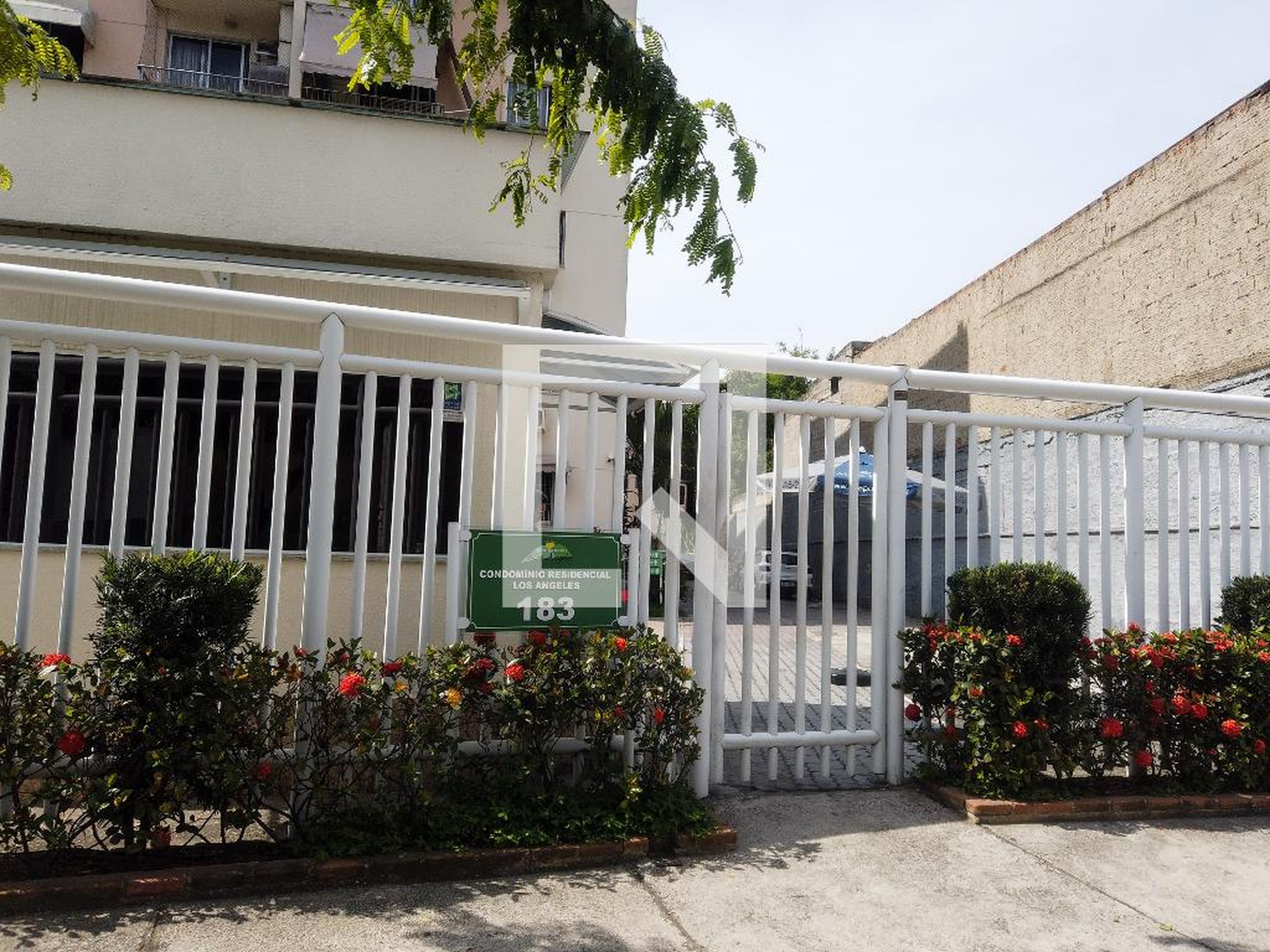 Fachada Residencial Los Angeles