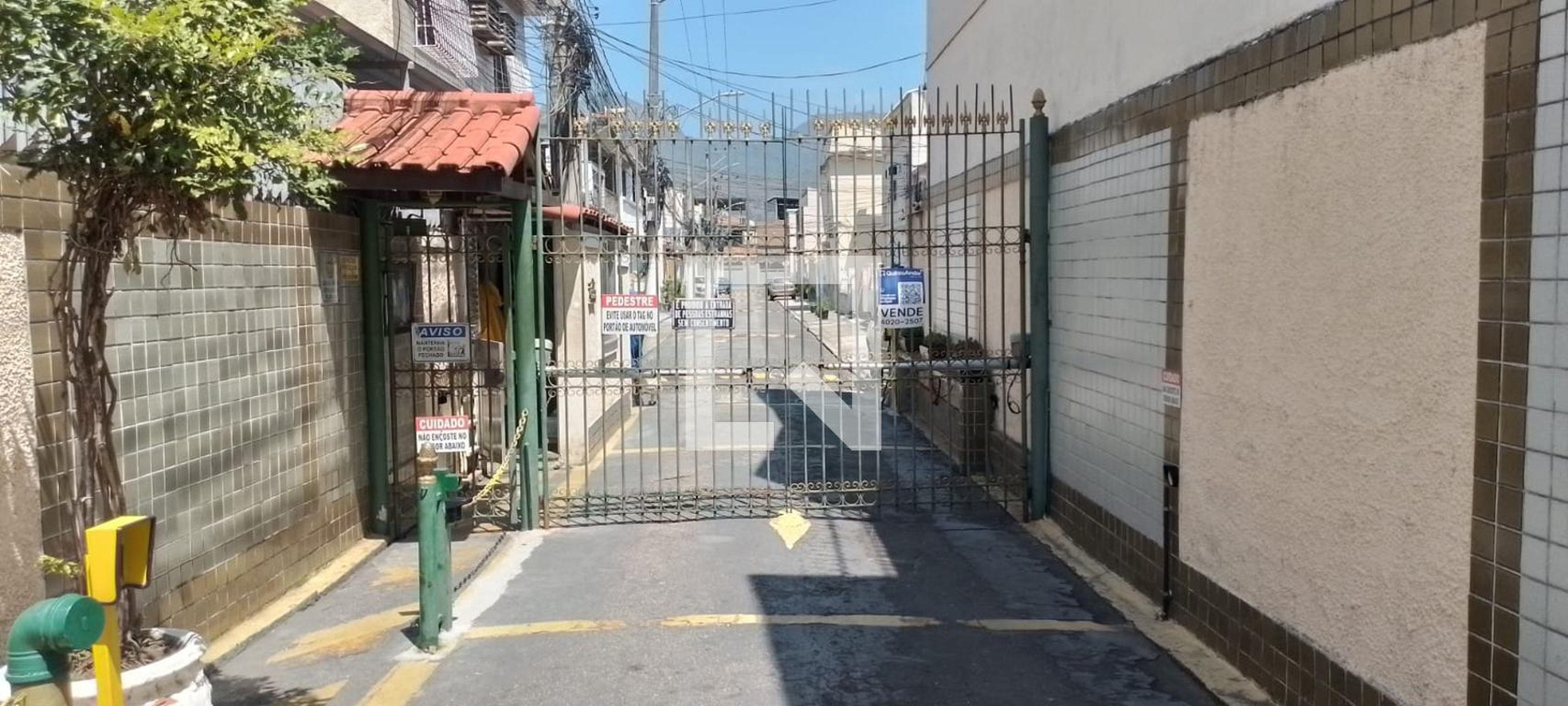 Fachada Condomínio em Rua João Pinheiro, 426