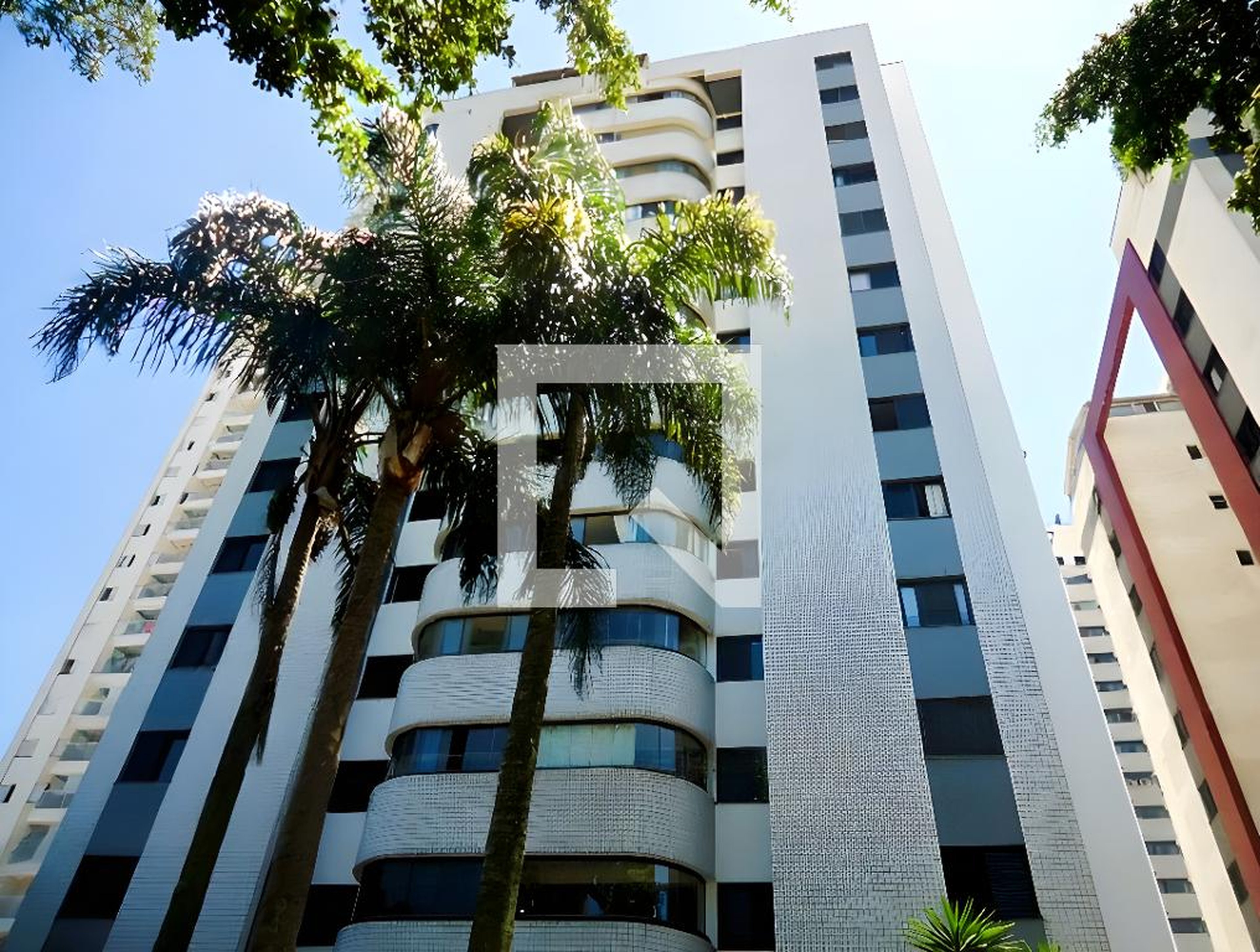 Fachada Condomínio Villagio de Siena