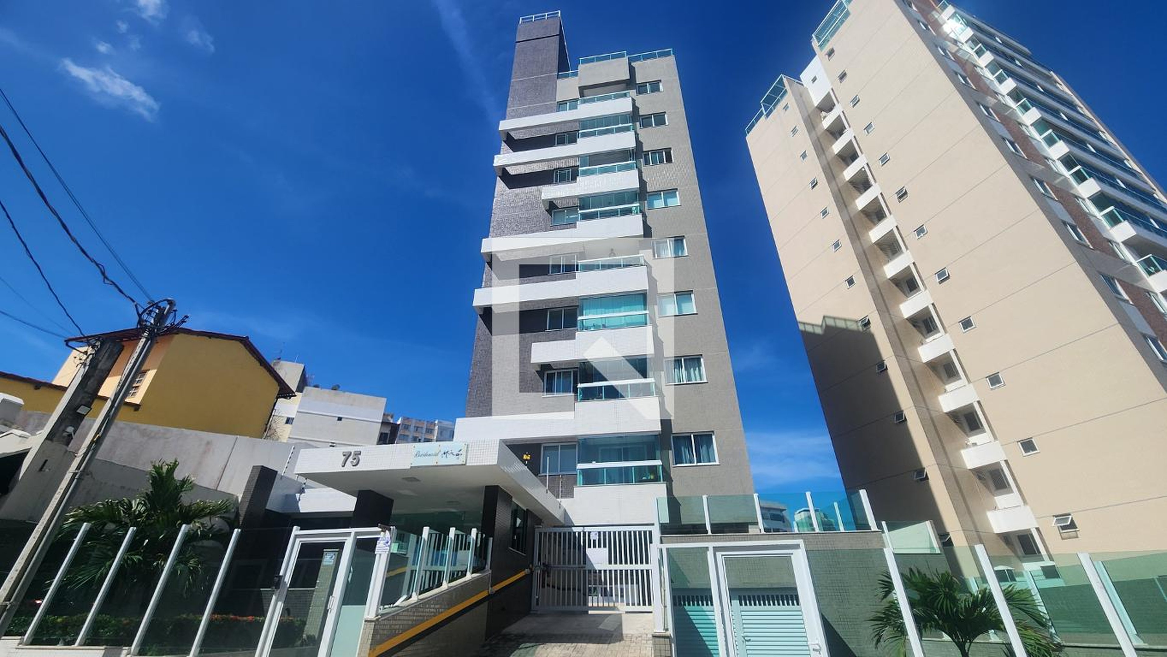 Fachada Condomínio em Rua Alexandre de Gusmão, 75