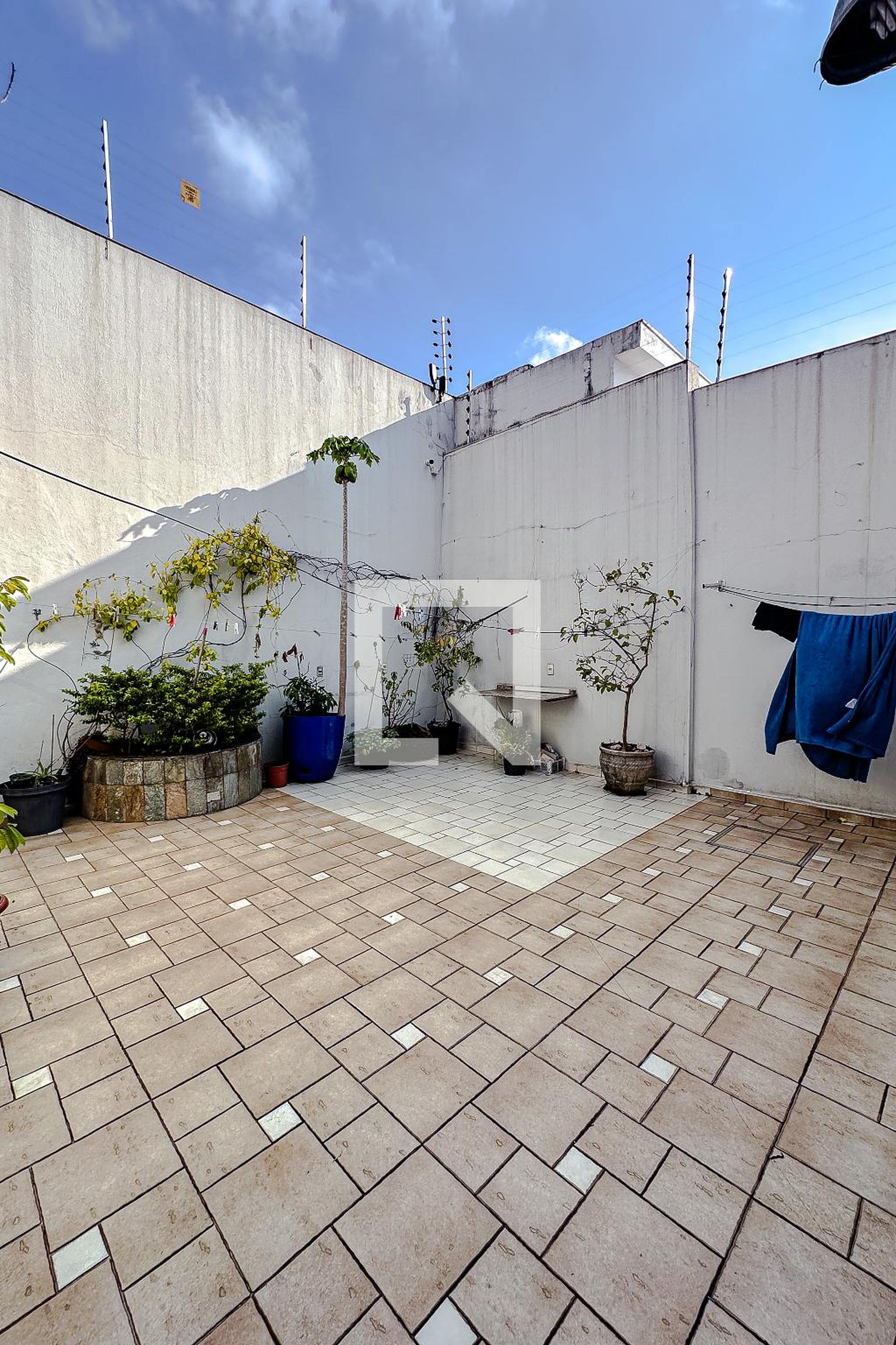 Área externa Condomínio em Rua Padre Carlos da Silva, 79