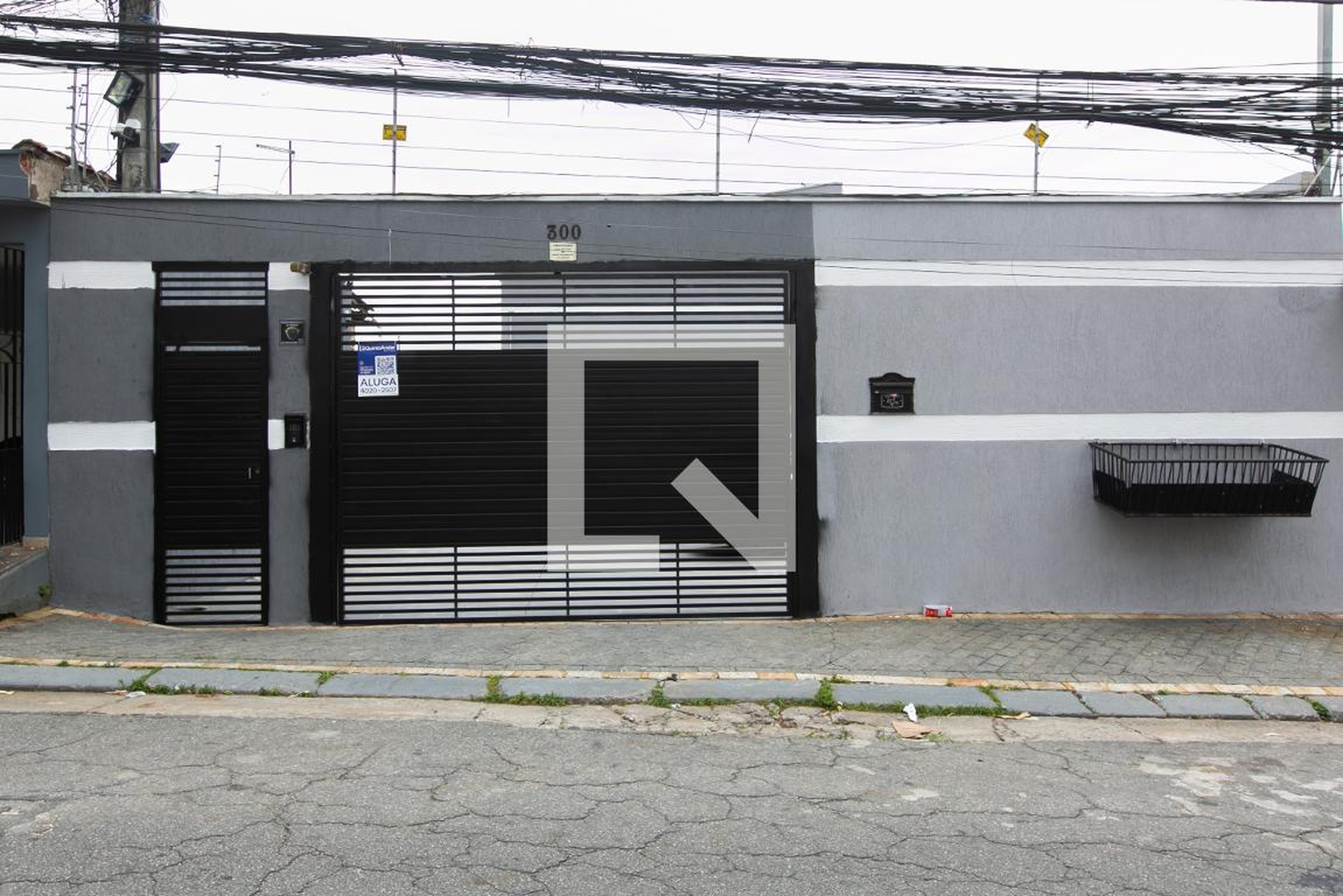 Fachada Condomínio em Rua Estevan de Araújo Almeida, 300