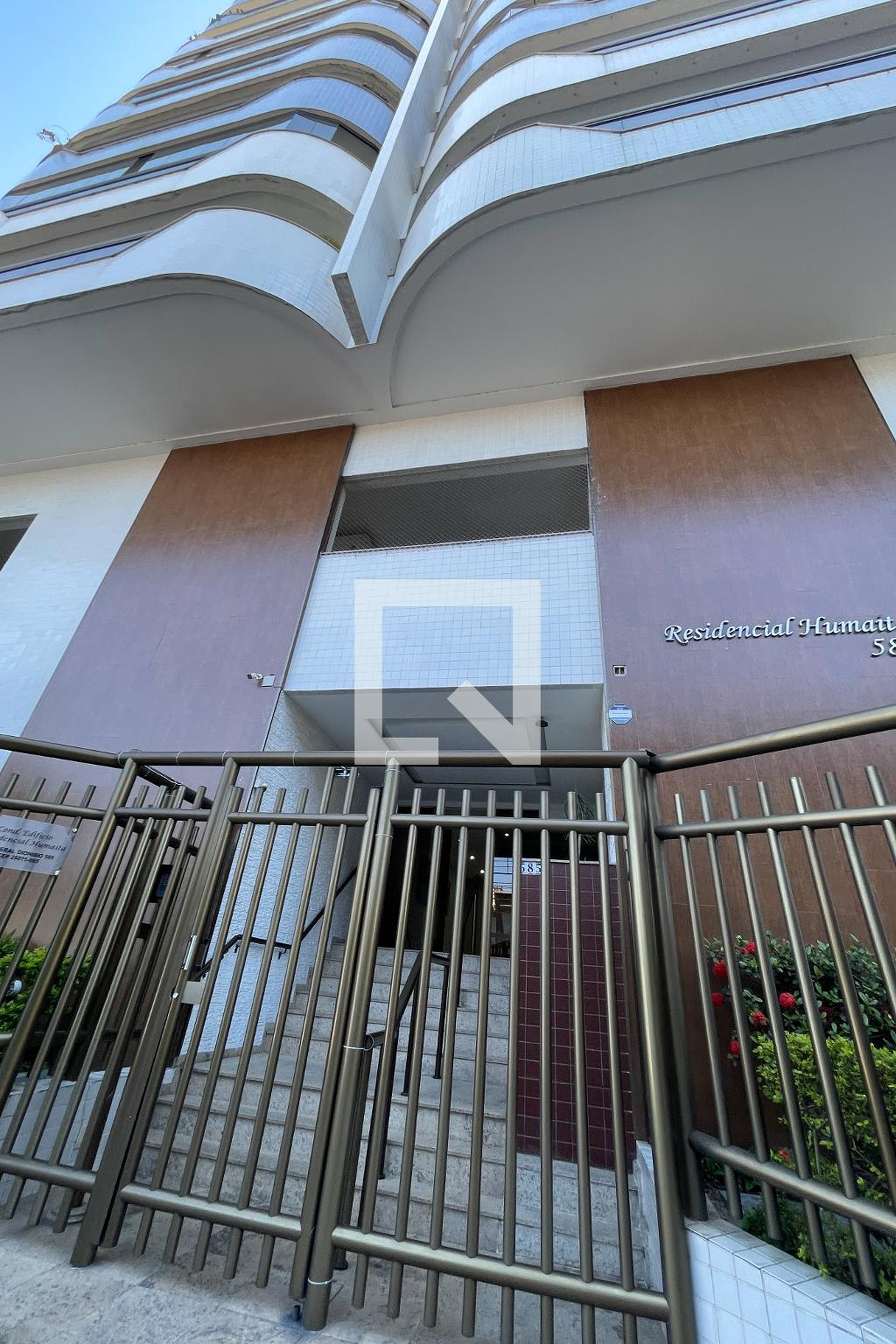 Fachada Condomínio em Rua General Dionísio, 585