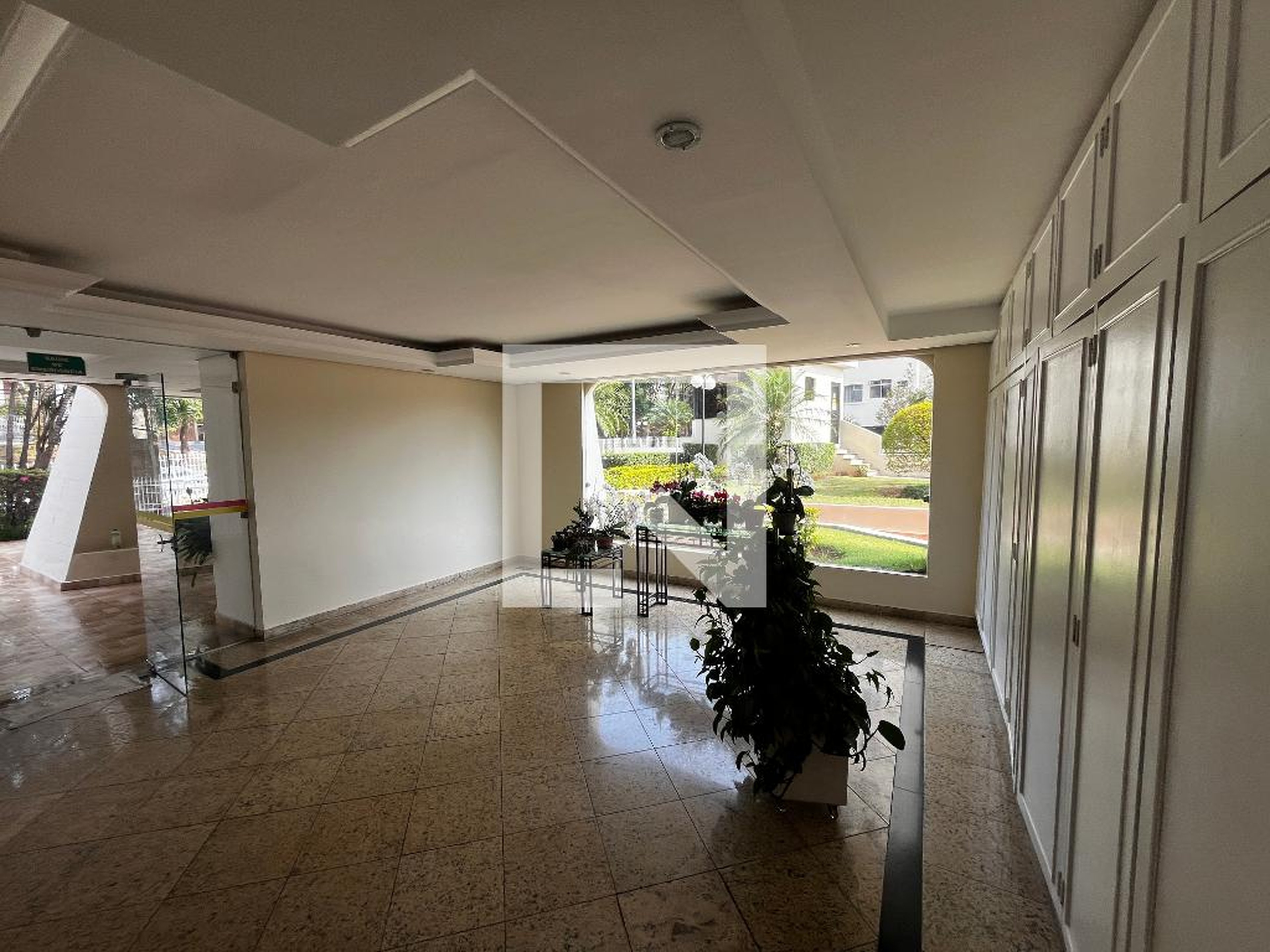 Hall de entrada - Rosa DElite II e Rosa DElite III