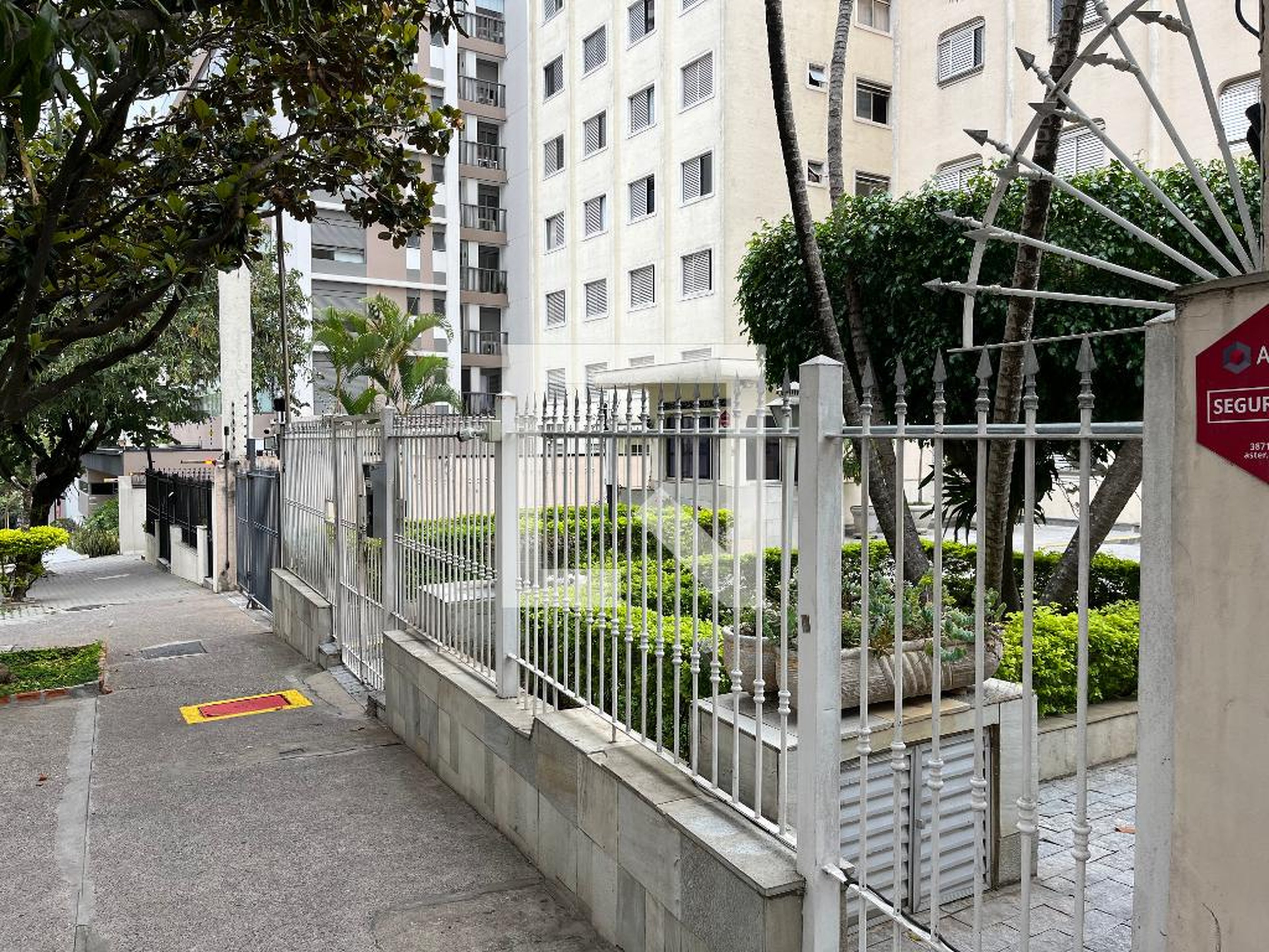 Fachada do Prédio Condomínio Guaraciaba