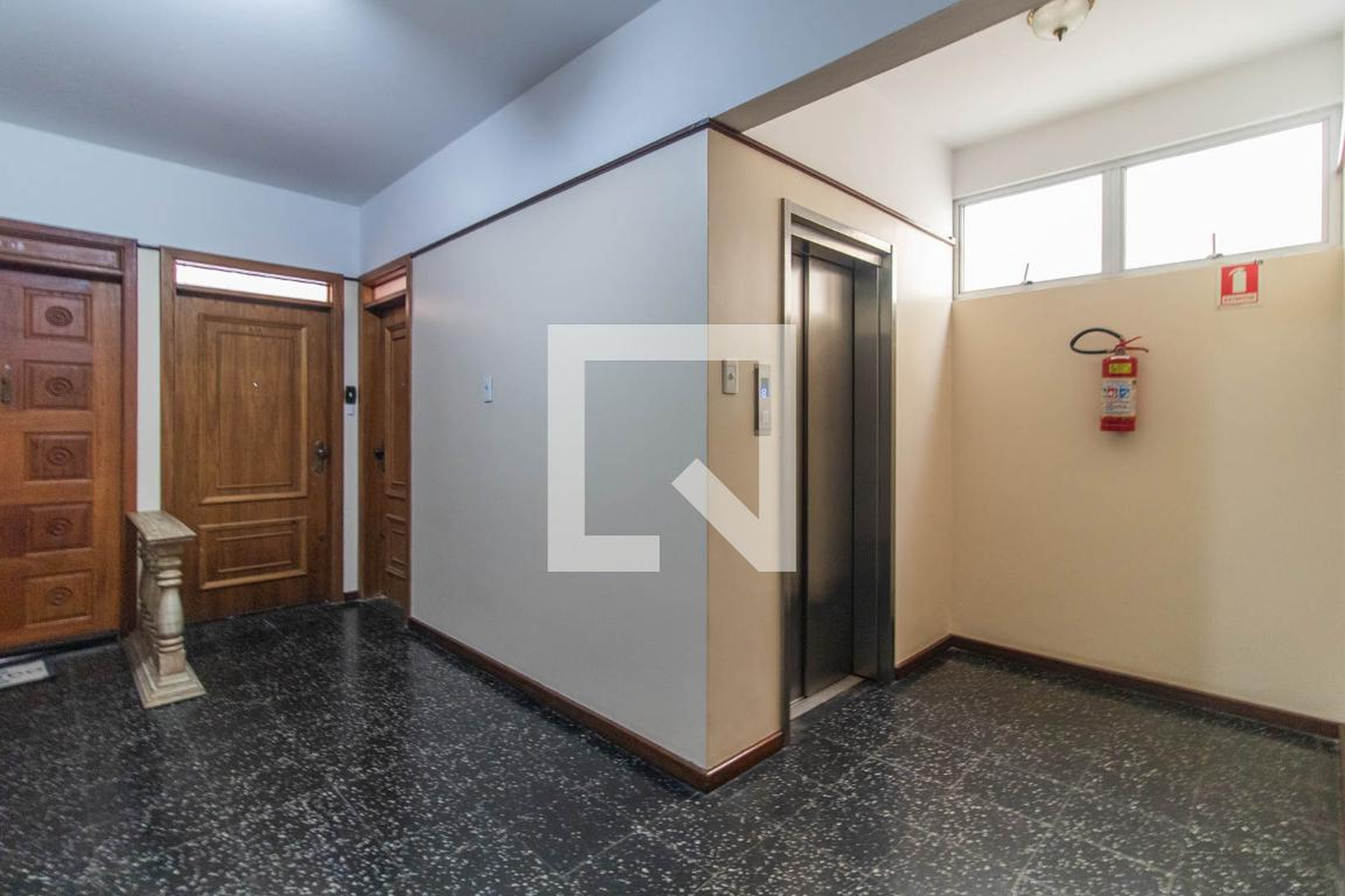 Elevador - Edifício Tapejara