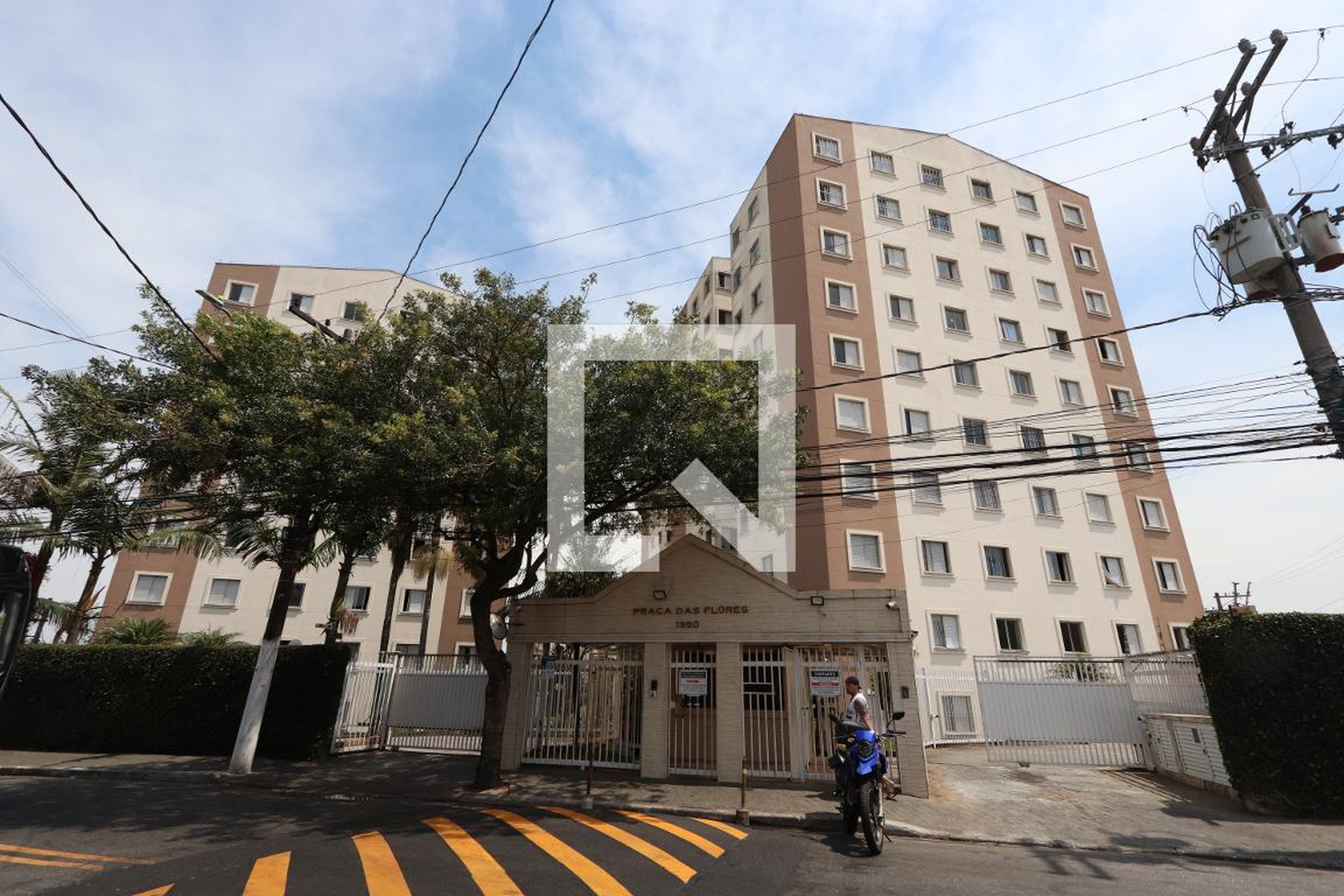 Fachada do condomínio Condomínio Praça das Flores