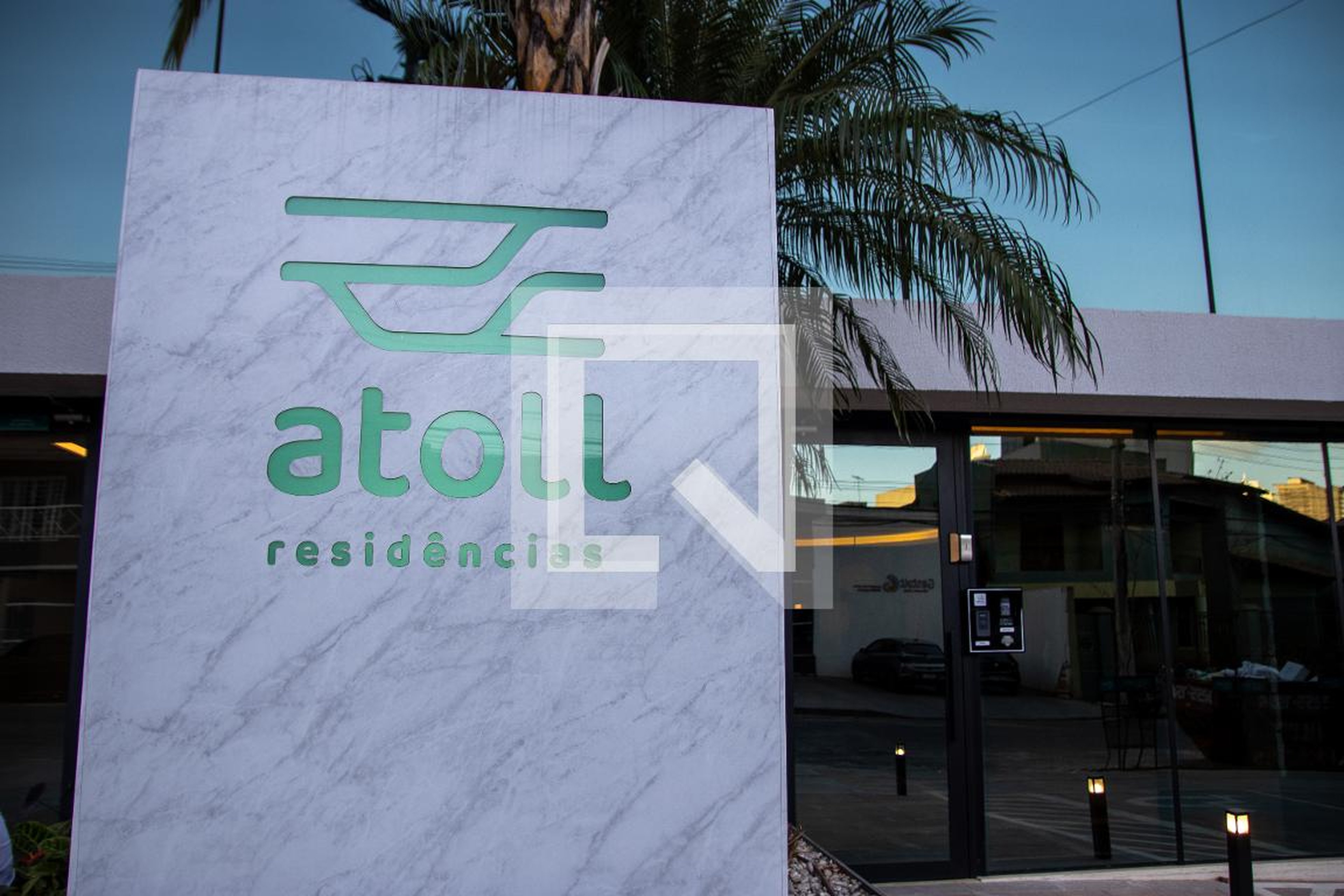 Fachada Condomínio em Rua 1128, 182