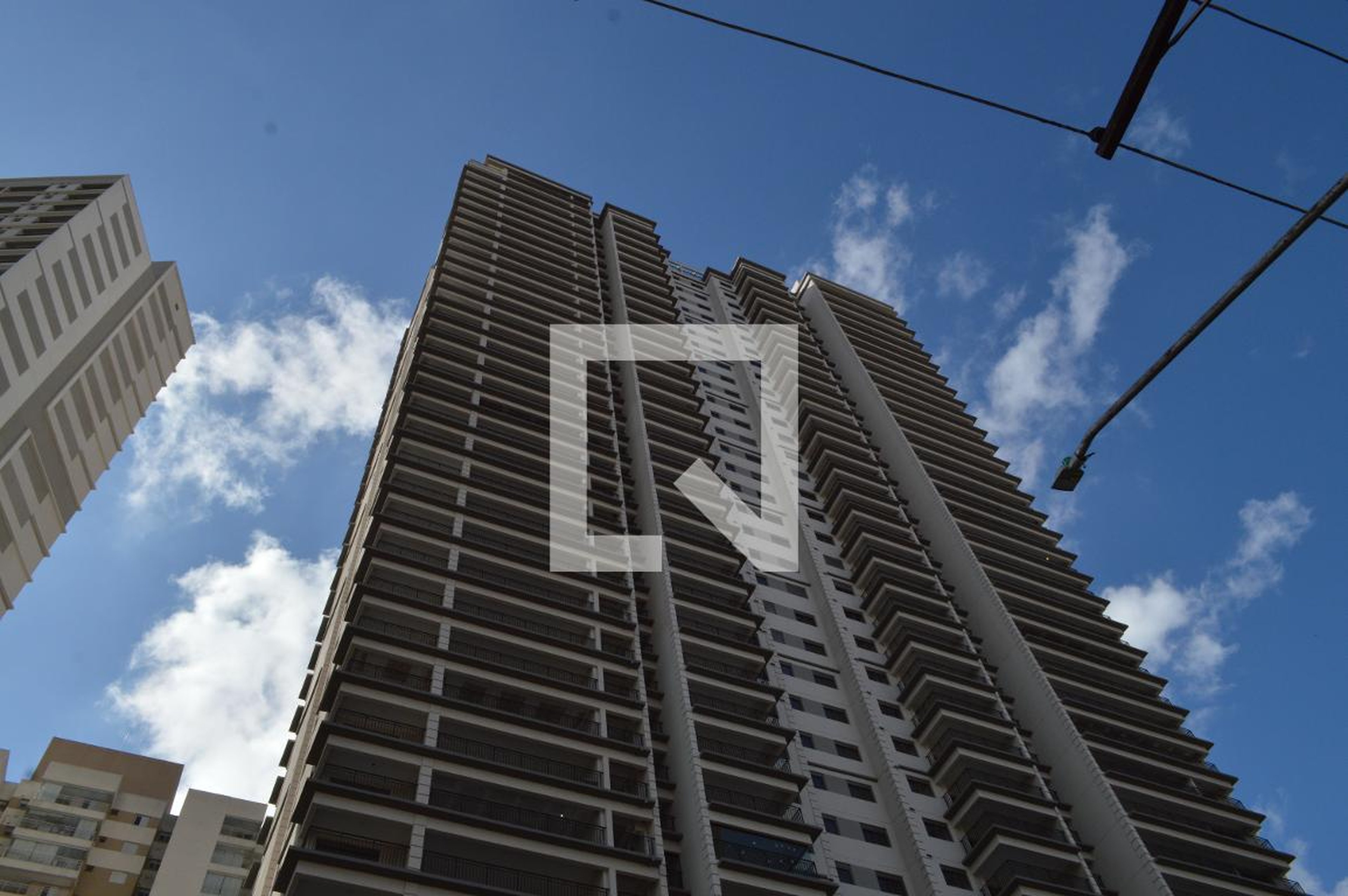 Fachada Condomínio em Rua Ettore Lantieri, 0