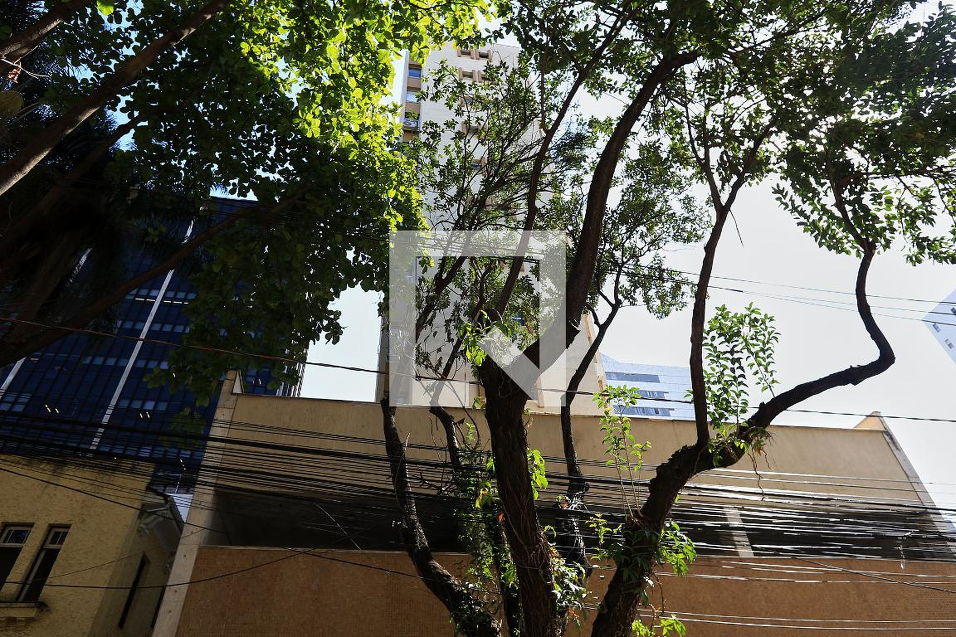 Fachada Condomínio em Rua Bernardo Guimarães, 1298