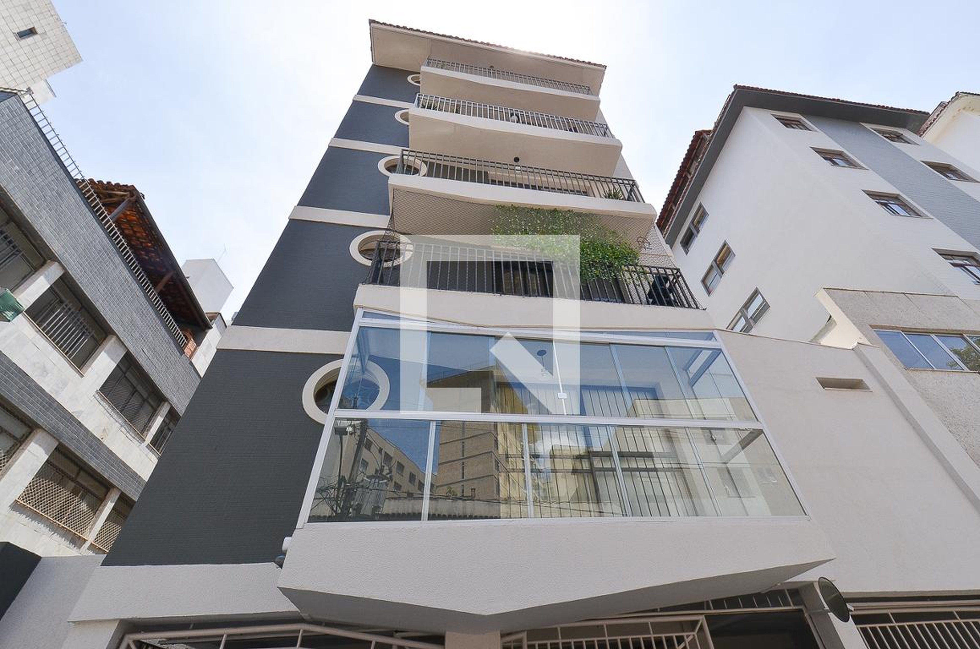 Fachada Condomínio em Rua Engenheiro Zoroastro Tôrres, 473