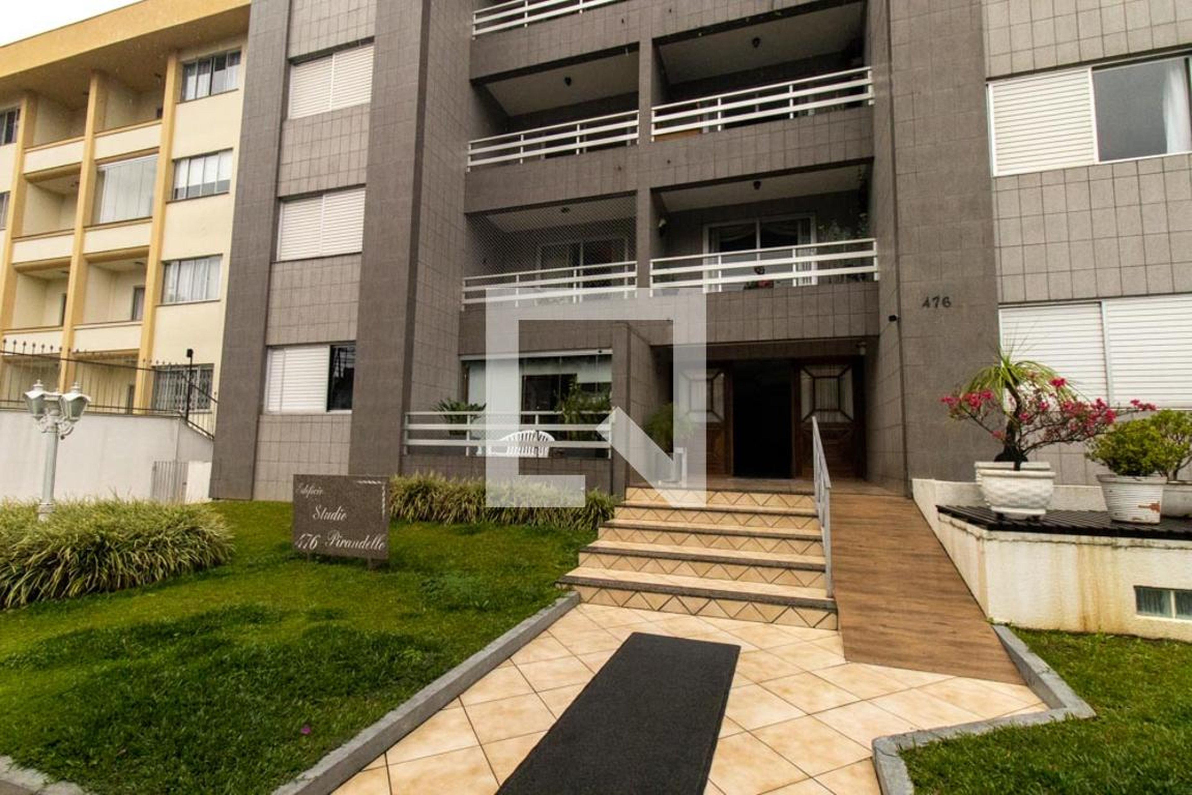 Fachada Condomínio em Rua Murilo do Amaral Ferreira, 476