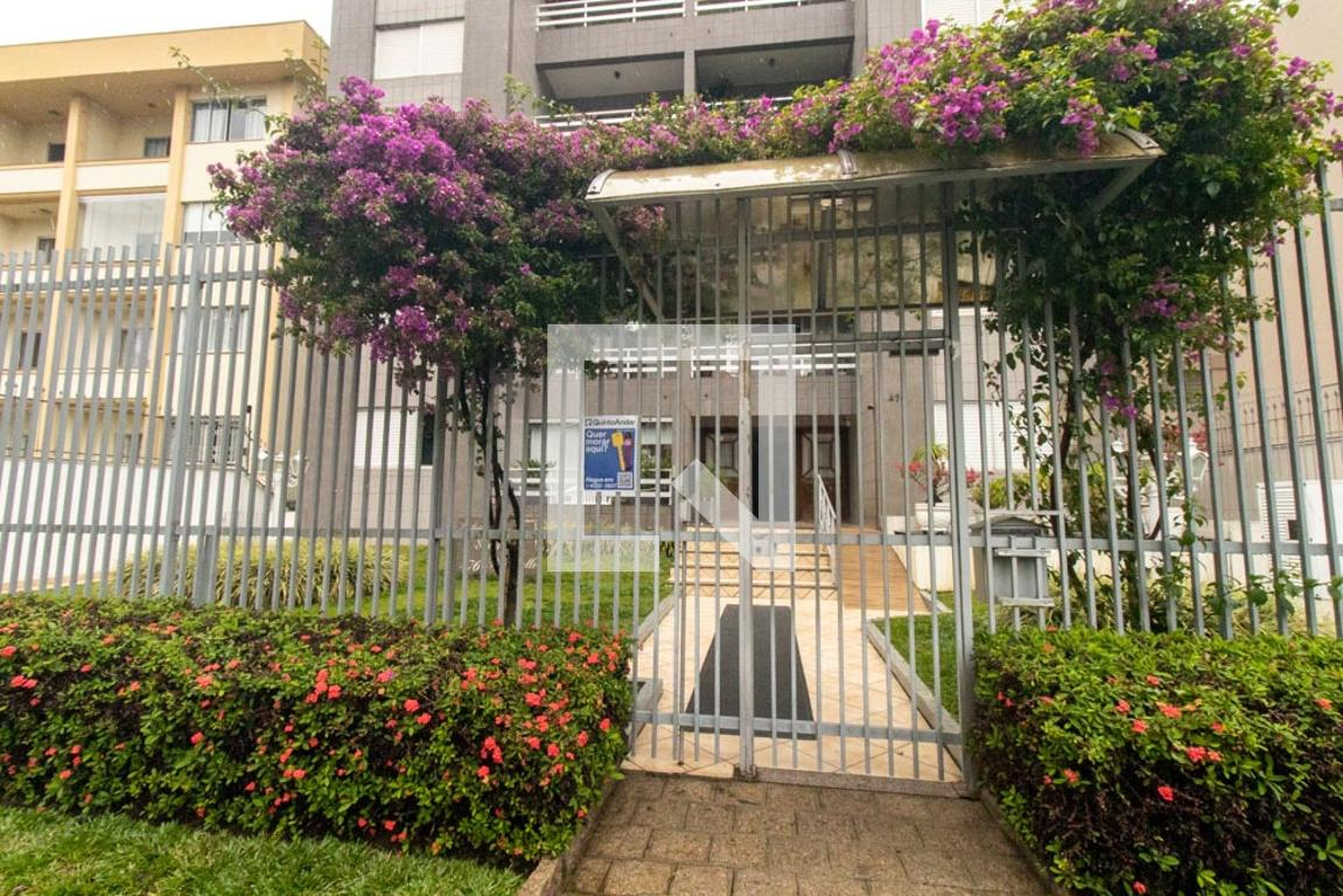 Fachada do Condomínio Condomínio em Rua Murilo do Amaral Ferreira, 476