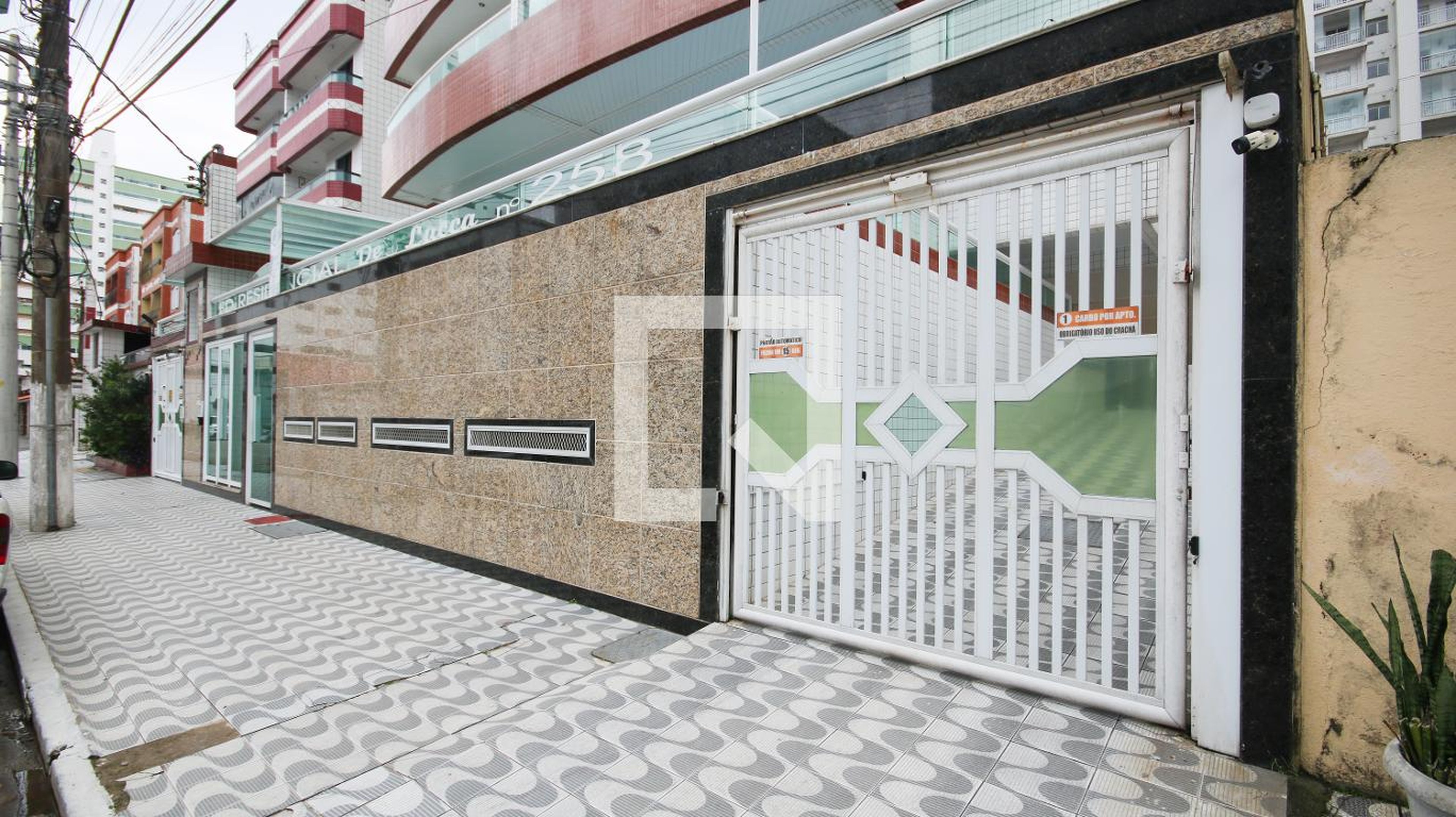 Fachada Condomínio De Lucca