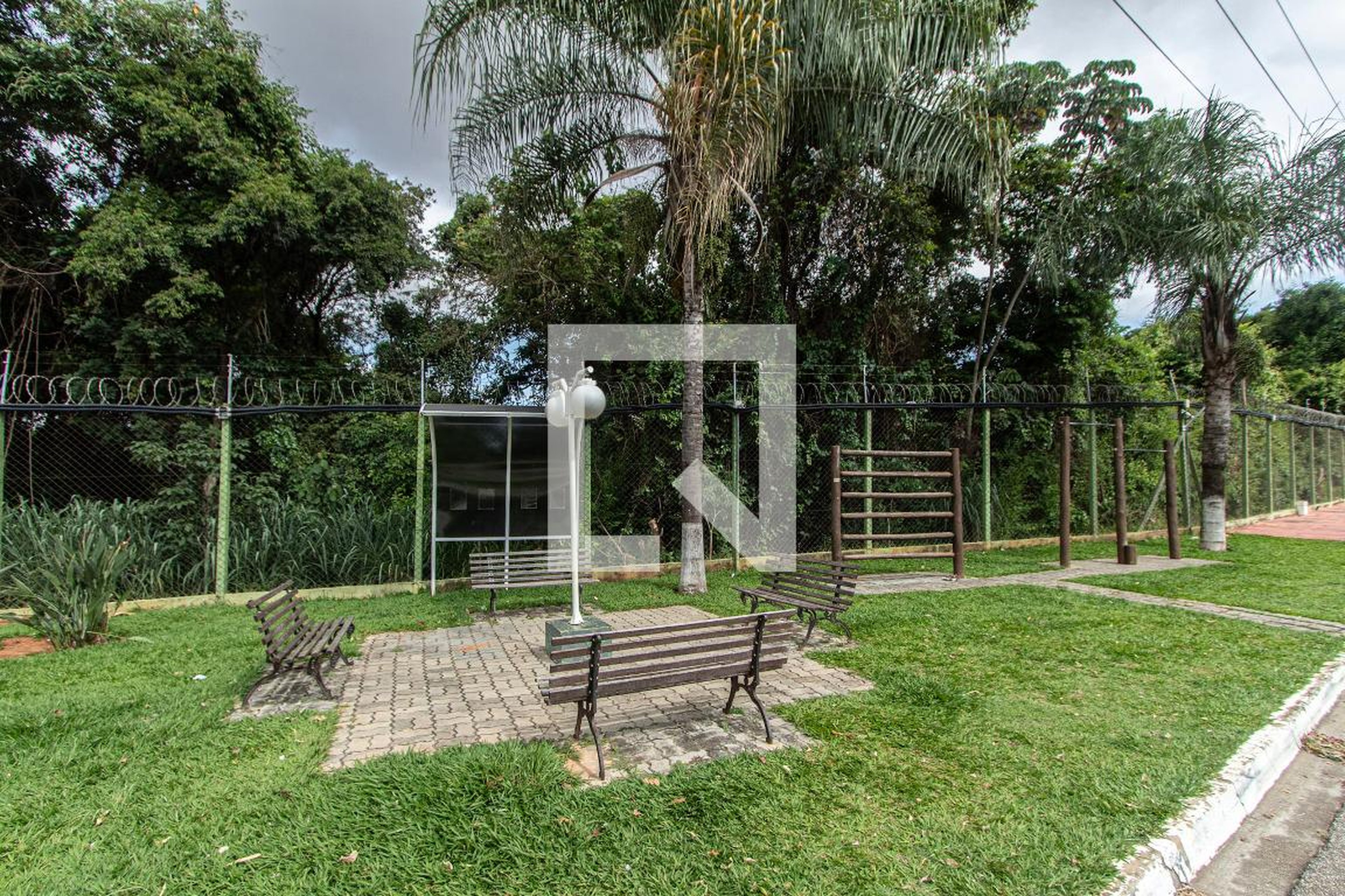 Área comum - Horto Florestal I