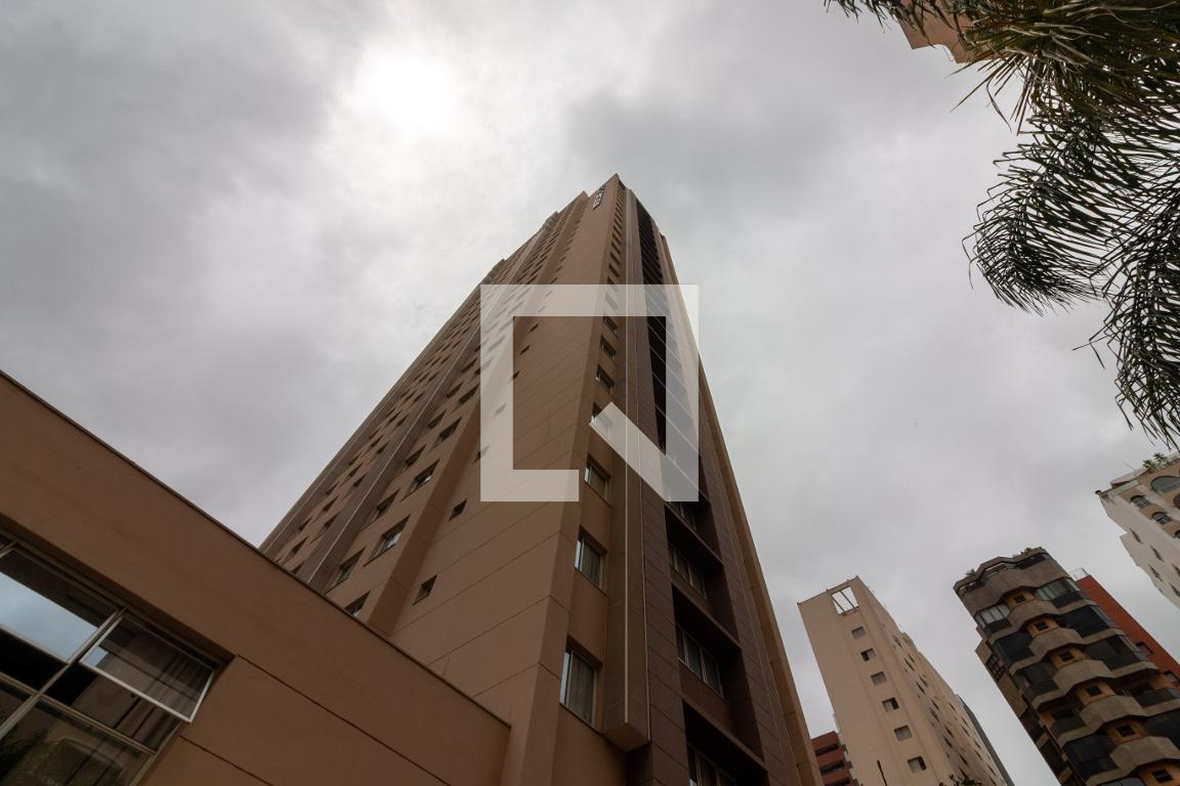 Fachada Condomínio Mercure Vila Olimpia