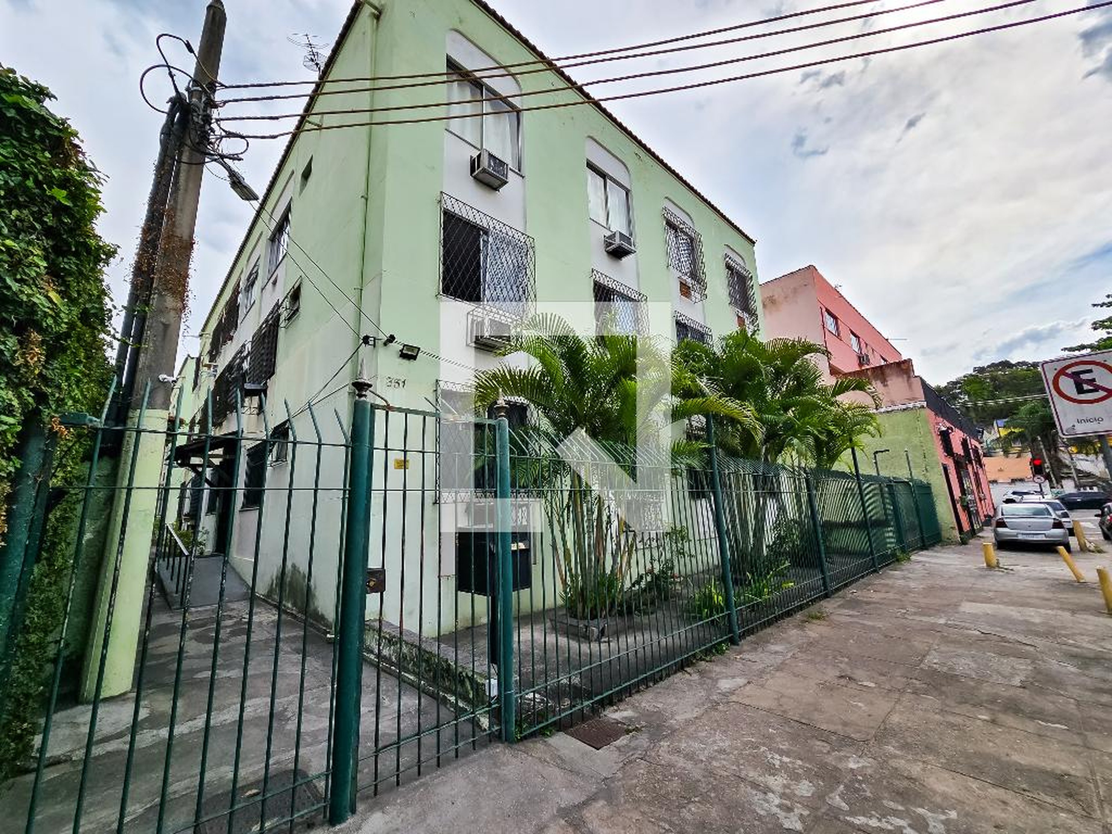 Fachada Edifício Solar Ana Carolina e Ana Paula