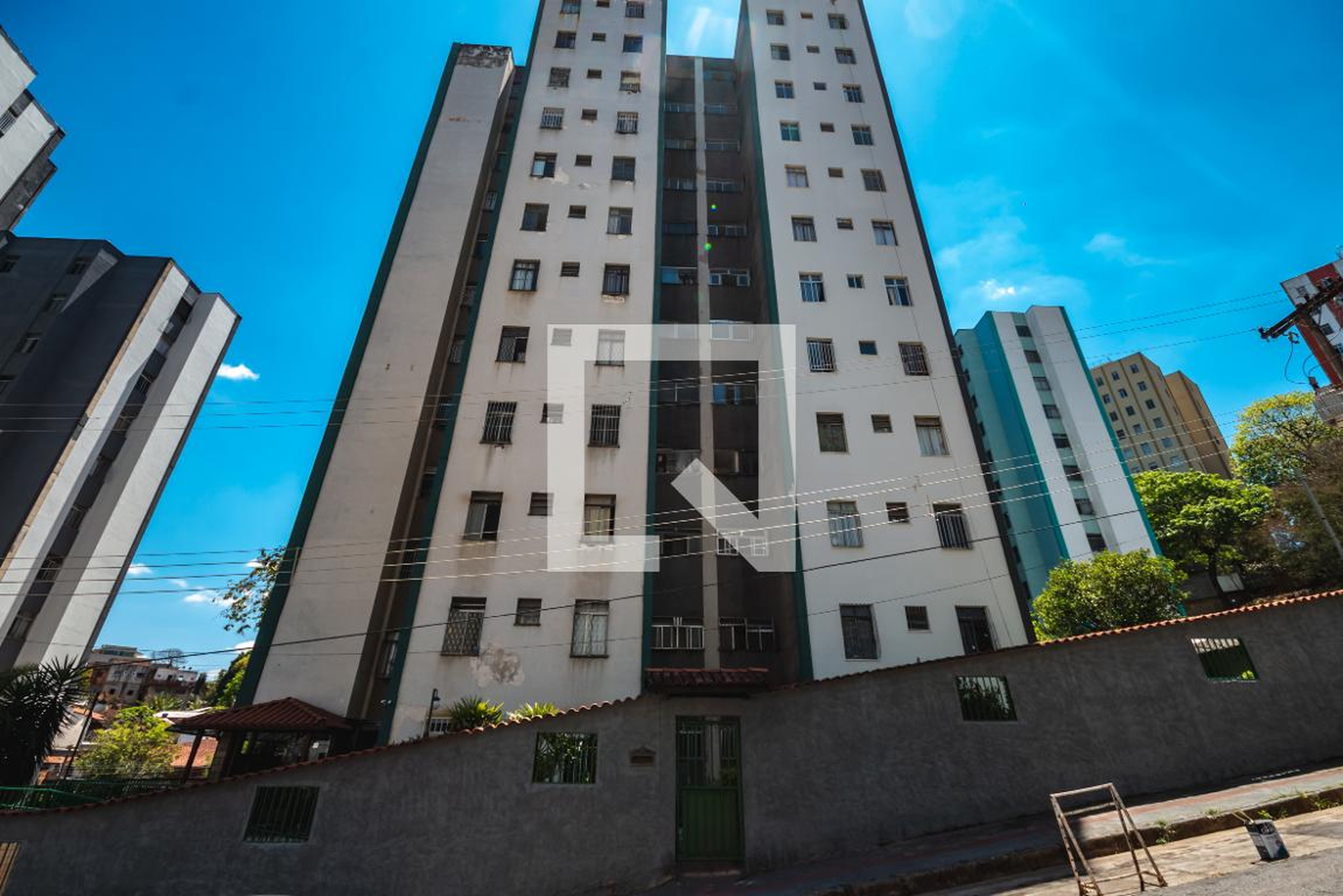 Fachada Condomínio em Rua Francisco Castelnau, 50