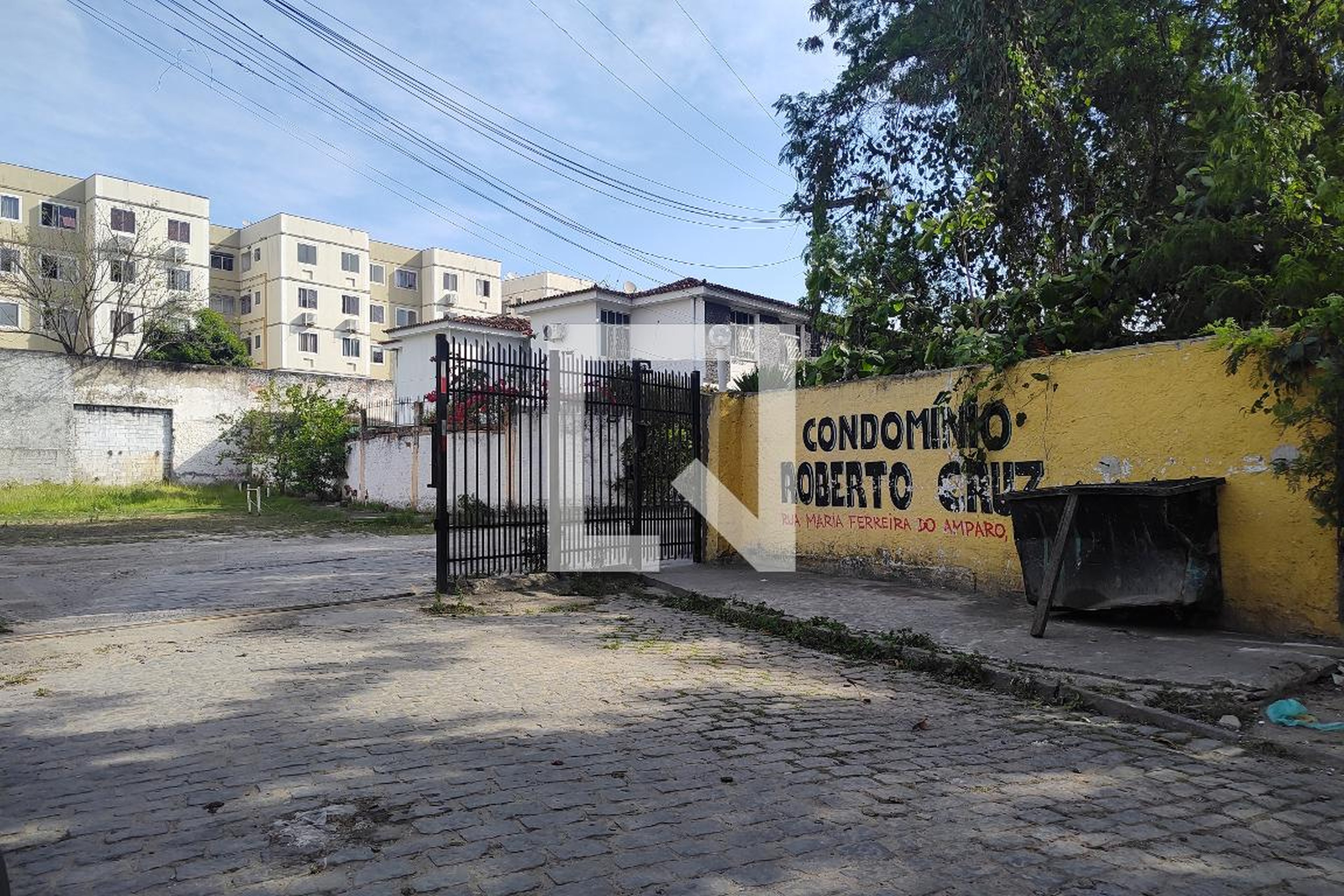 Fachada do Condomínio Condomínio Roberto Cruz