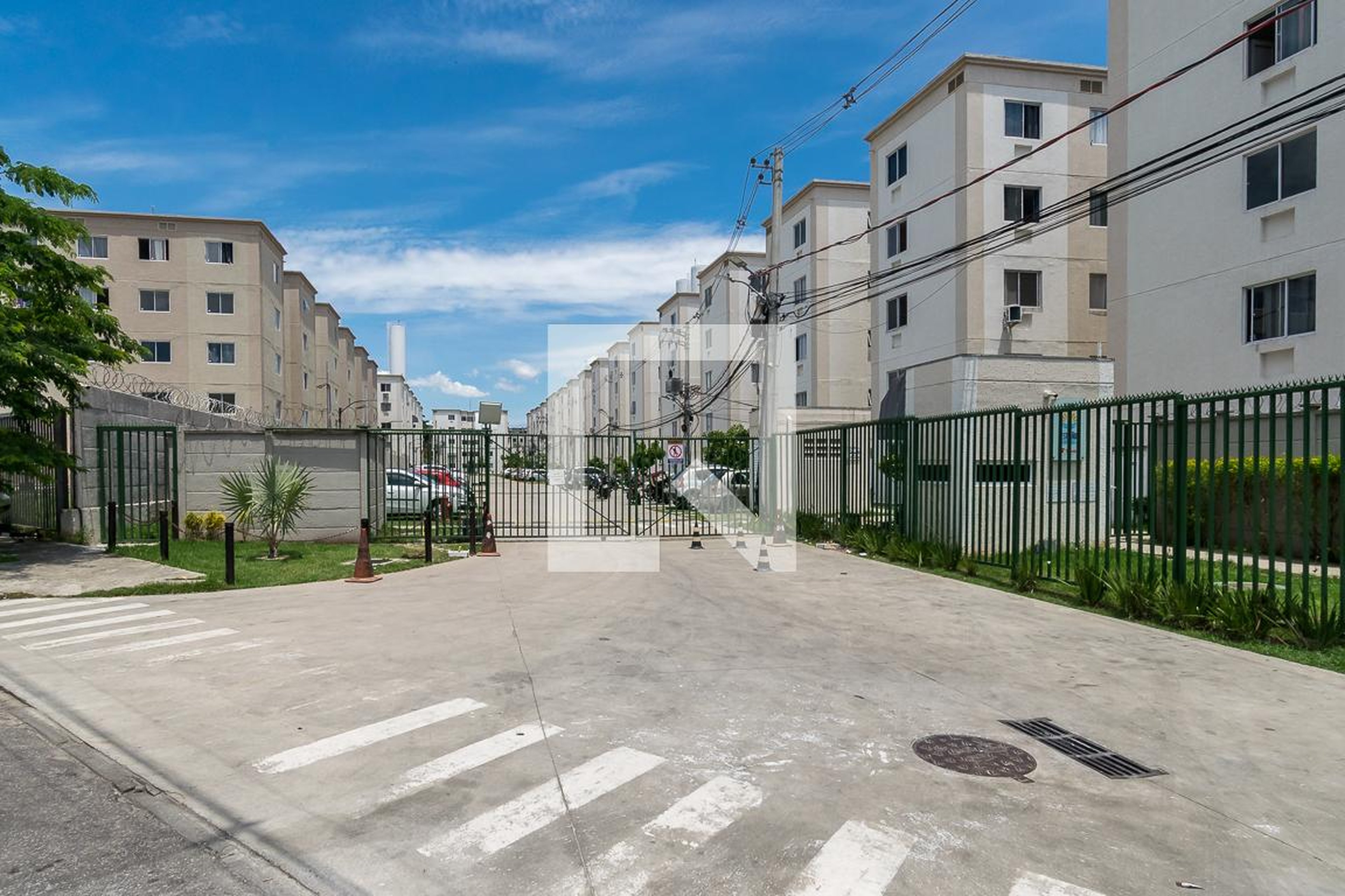 Fachada do Condomínio Condomínio Estação Guanabara I