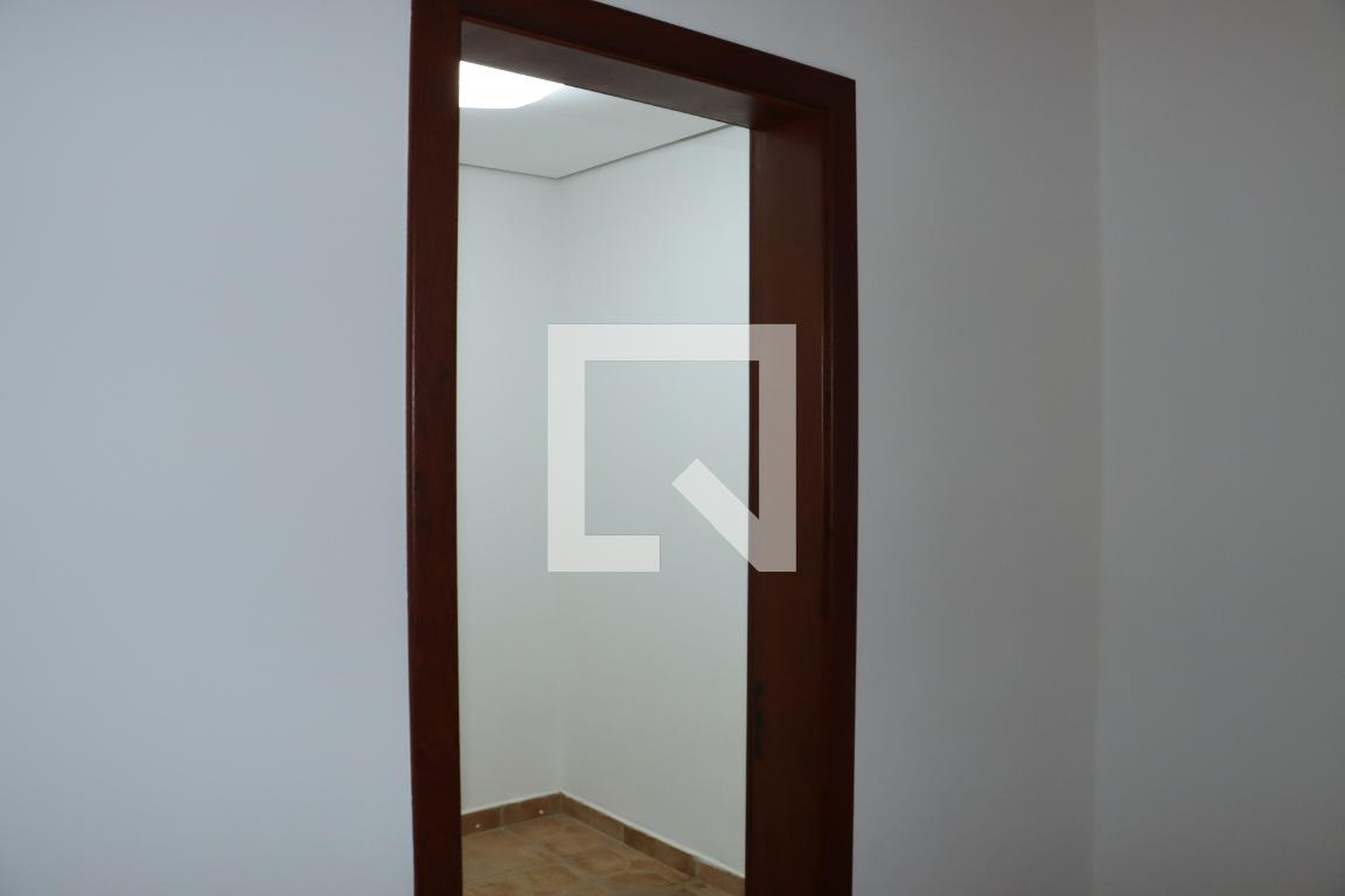 Hall Condomínio em Rua dos Álamos, 76