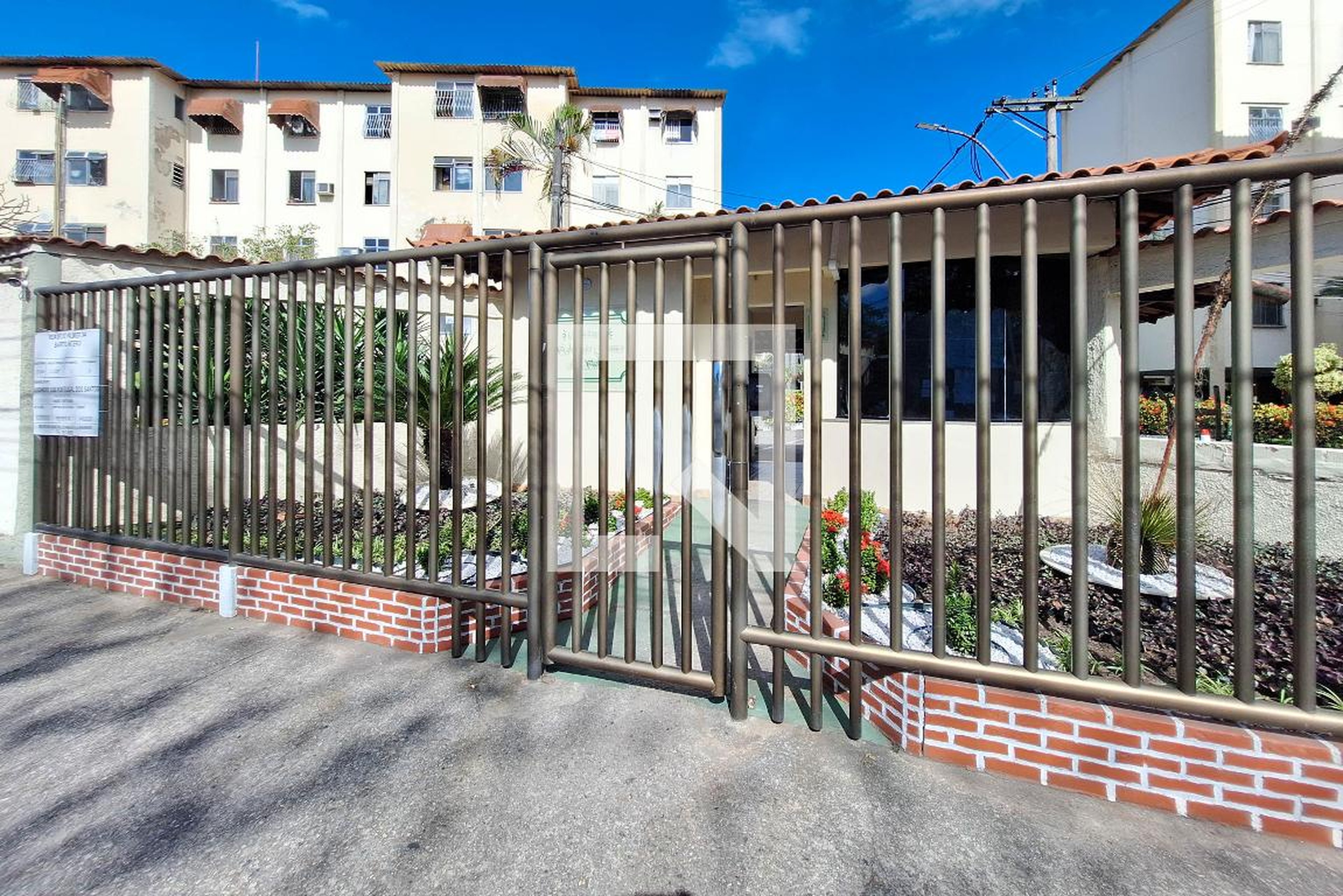 Fachada Condomínio Sebastião Gomes da Silva