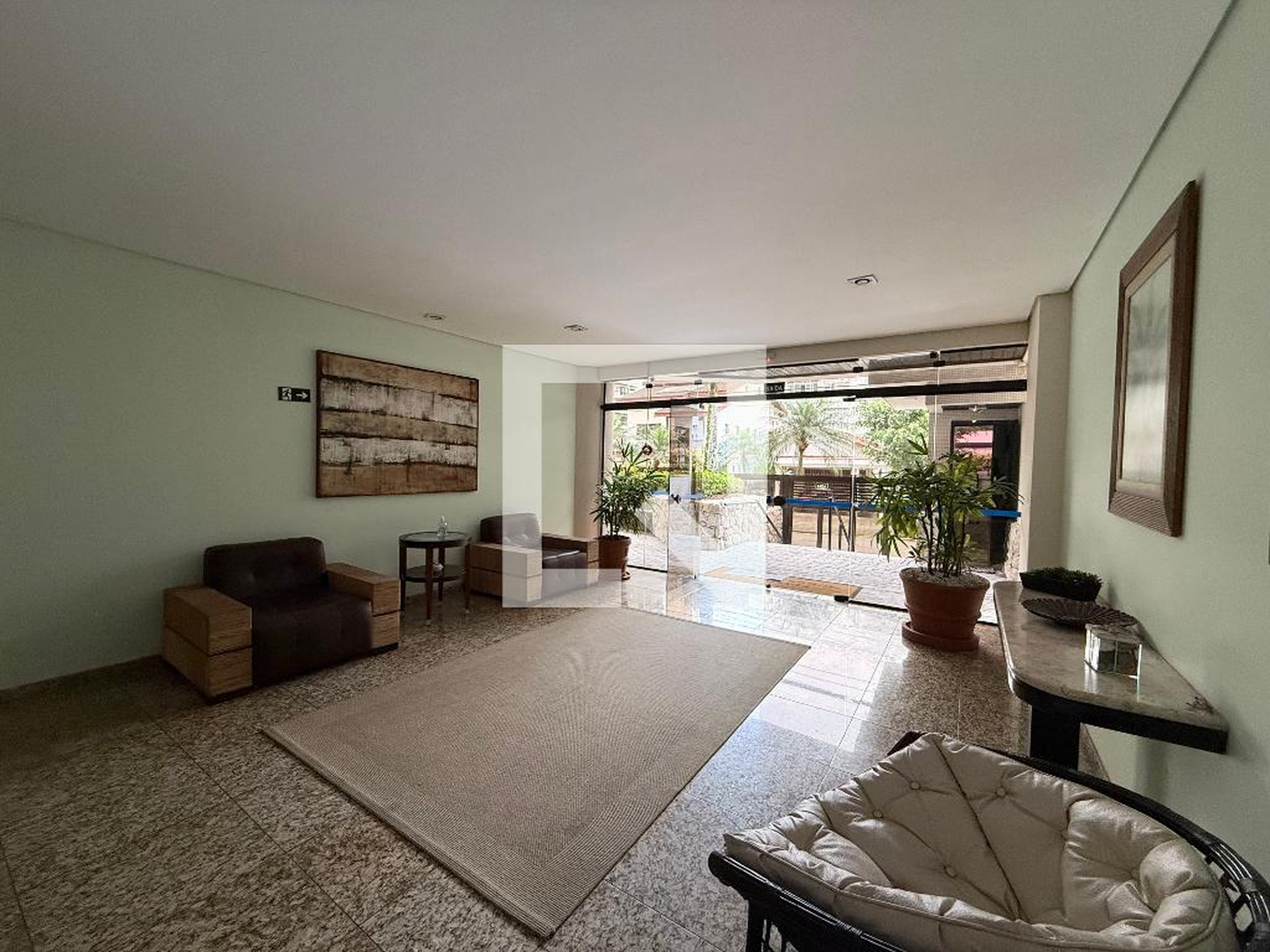 Hall de entrada Condomínio em Rua Silvia Valadão Azevedo, 240